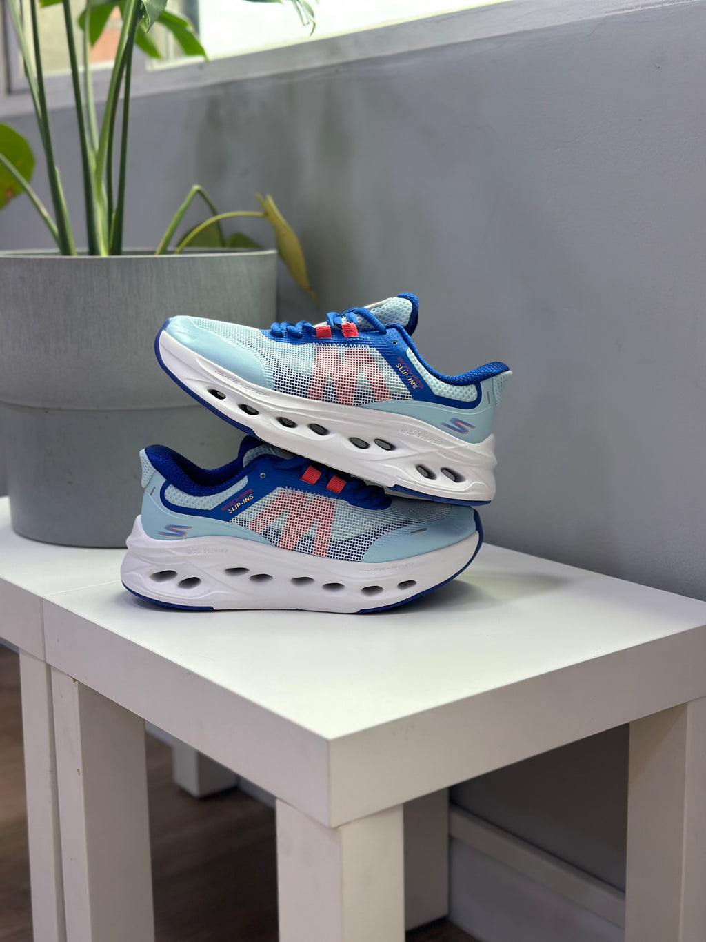 SKECHERS SLIP-INS MAX