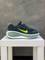 NIKE VOMERO PLUS
