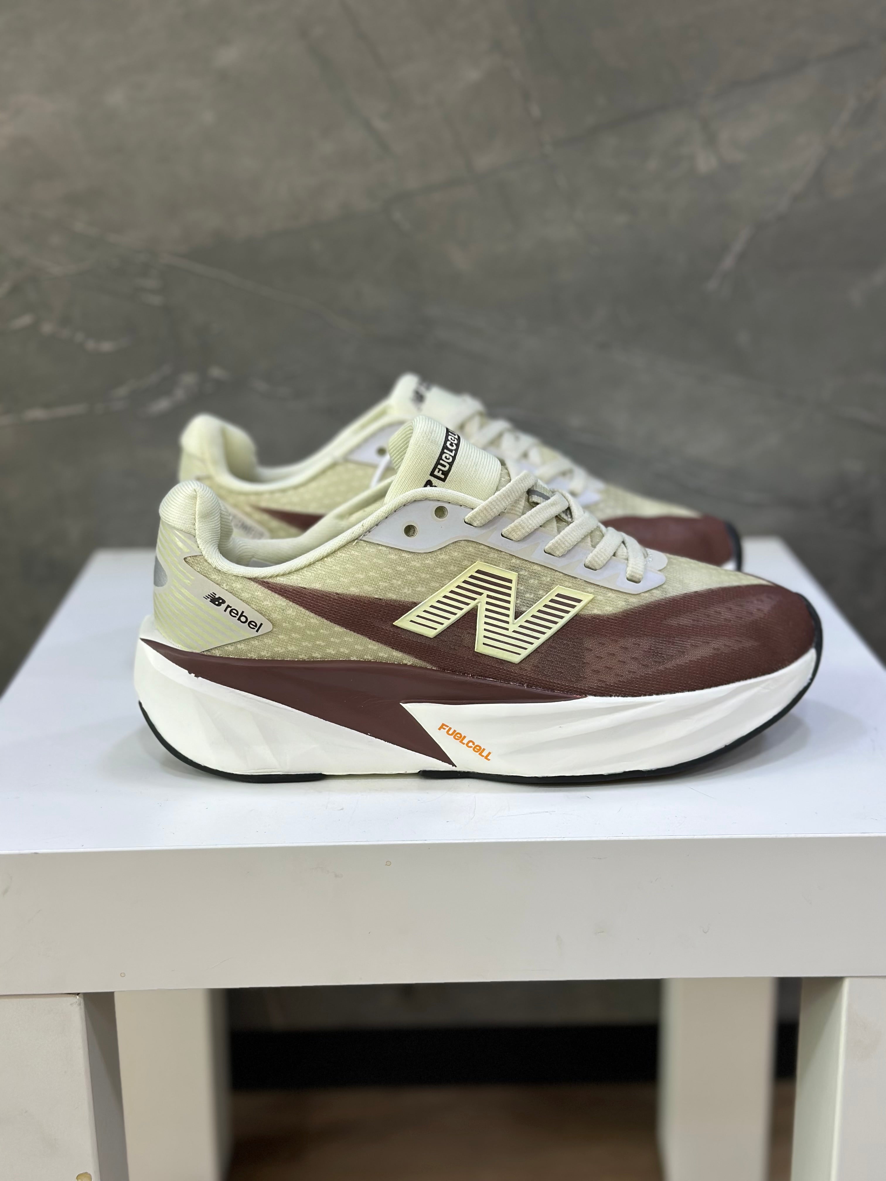 NEW BALANCE REBEL