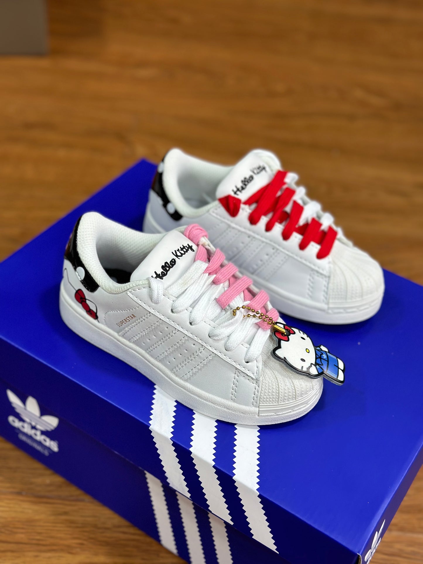 ADIDAS HELLO KITTY