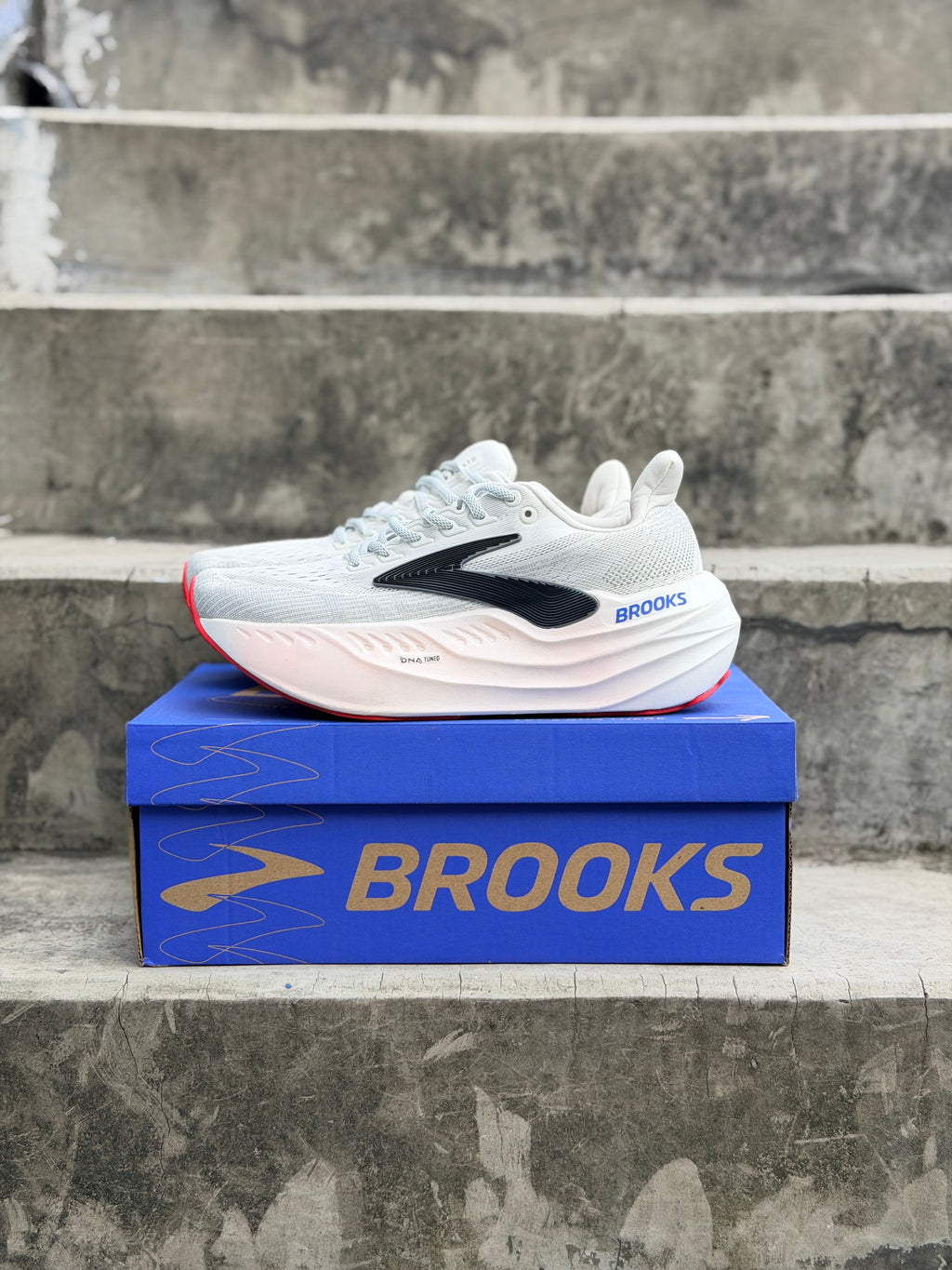 BROOKS