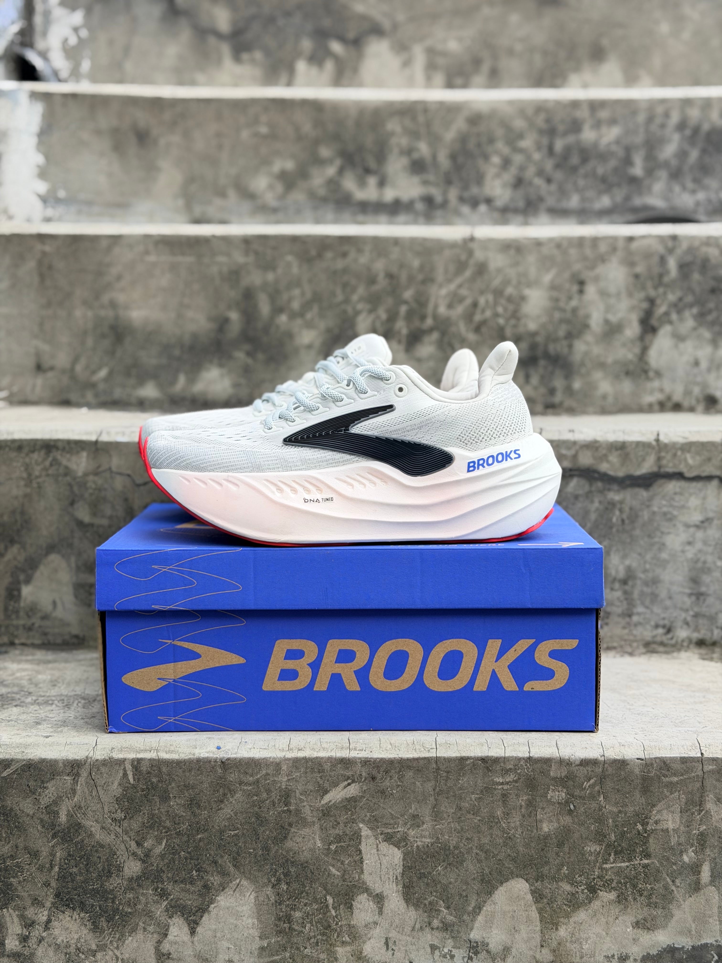 BROOKS