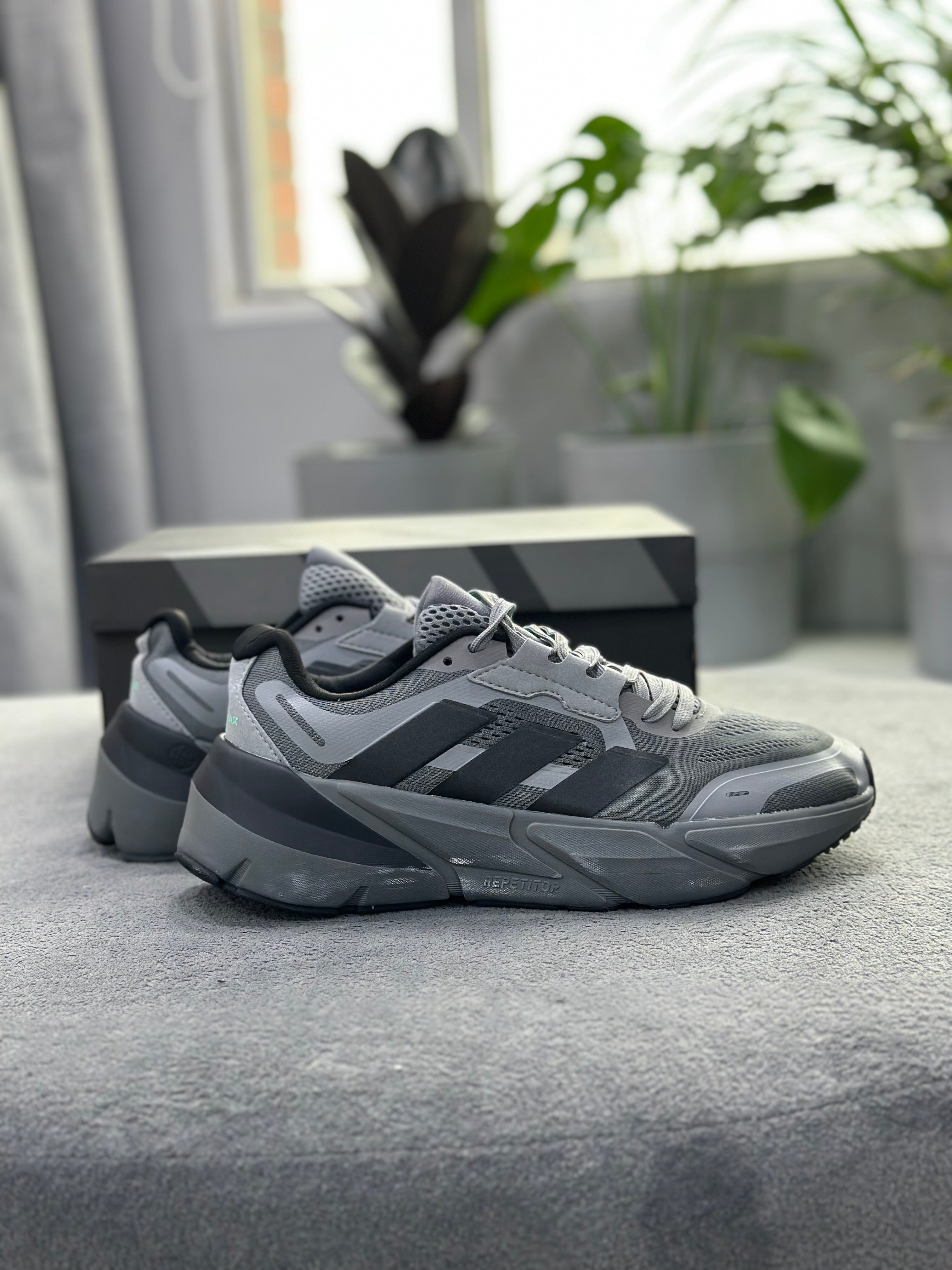 ADIDAS ADISTAR