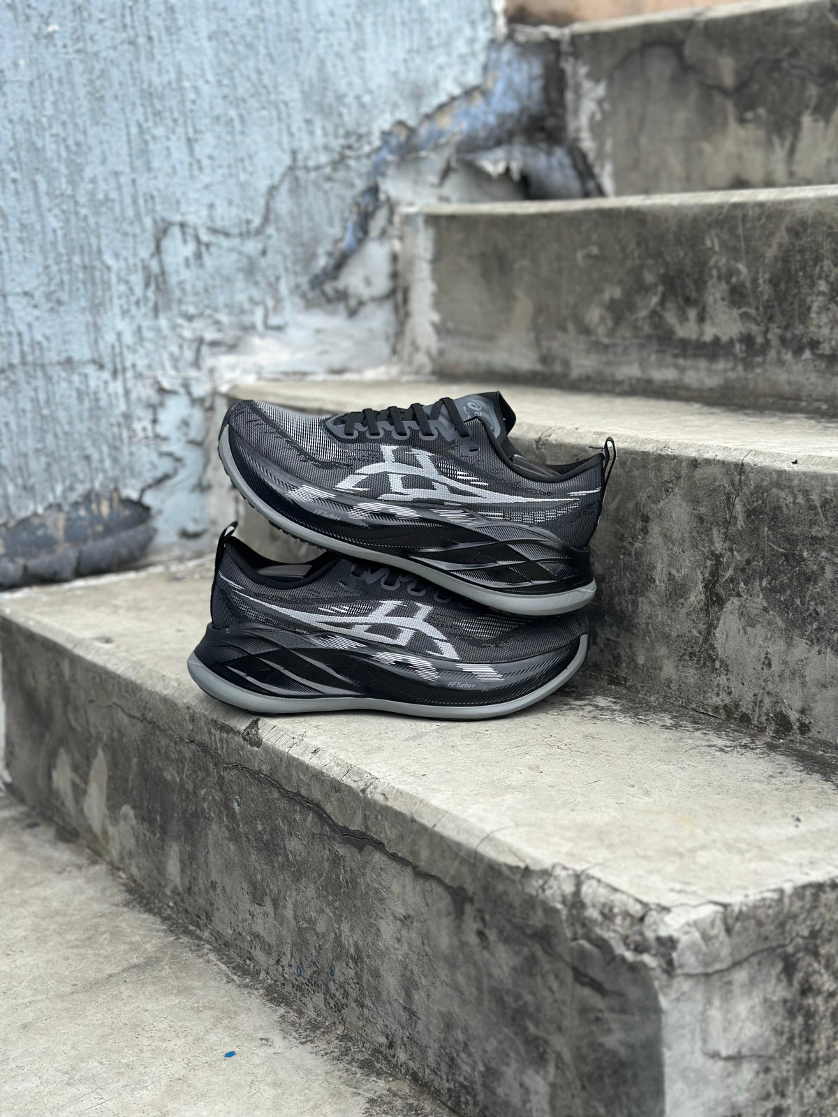 ASICS SUPERBLAST 2