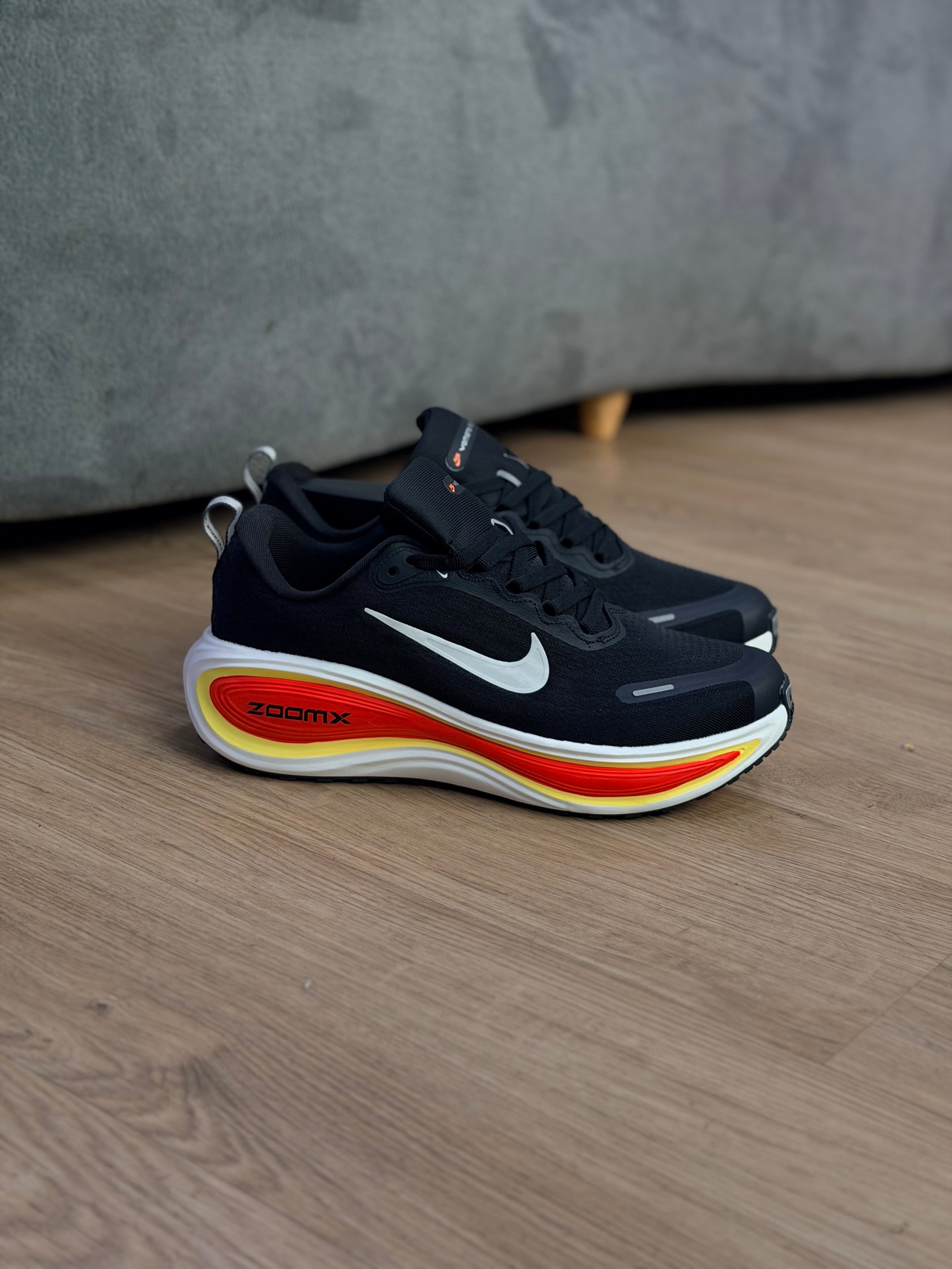 NIKE VOMERO PLUS