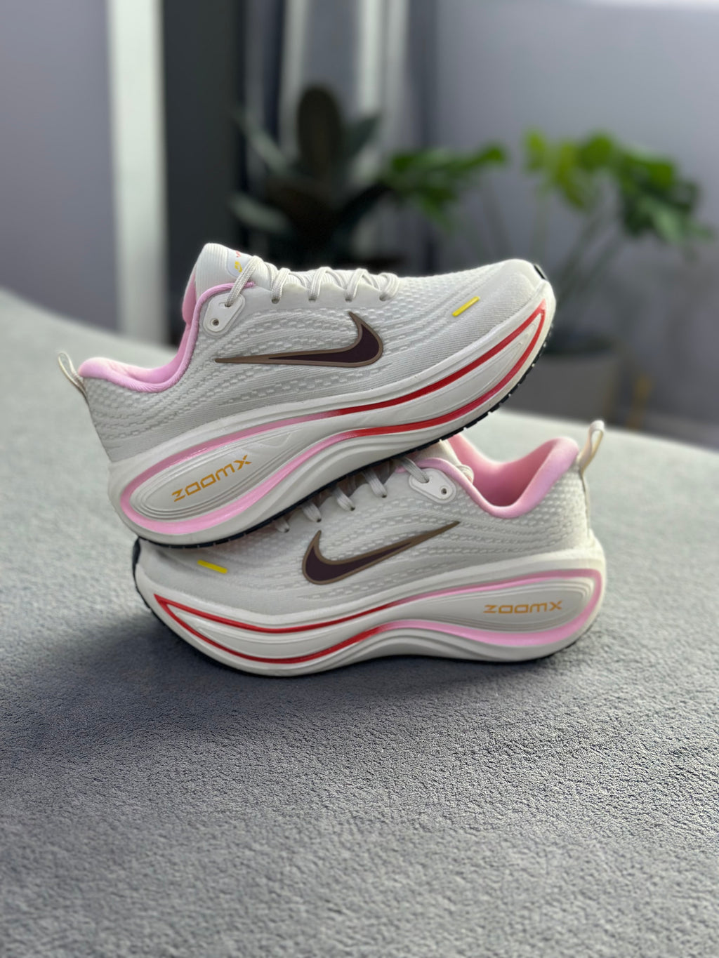 NIKE VOMERO PLUS