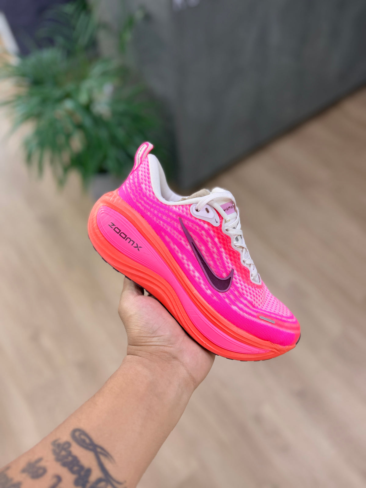 NIKE VOMERO PLUS