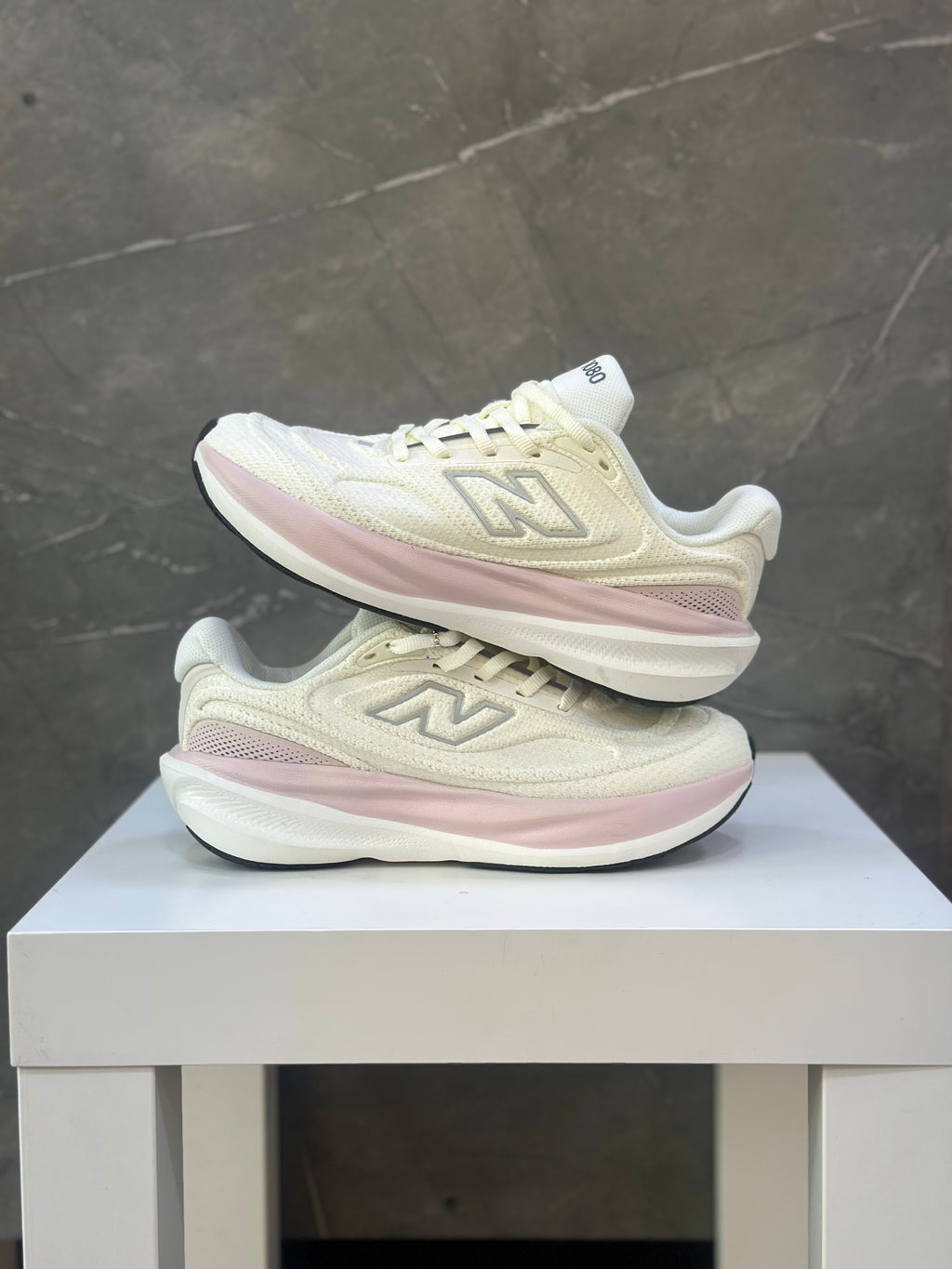 NEW BALANCE 1080