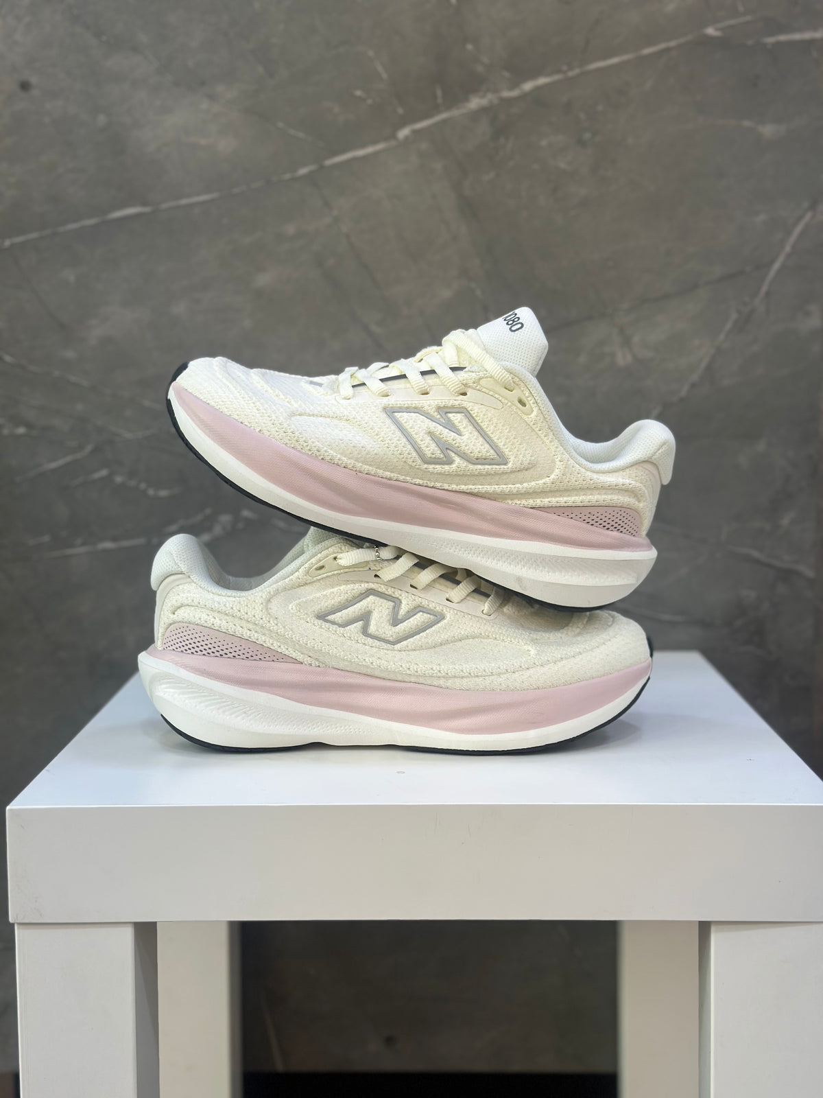 NEW BALANCE 1080
