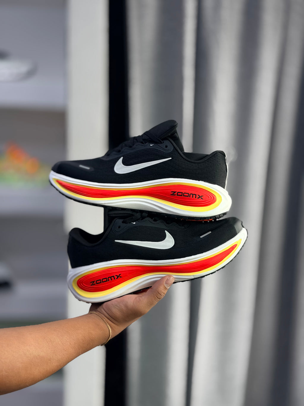 NIKE VOMERO PLUS