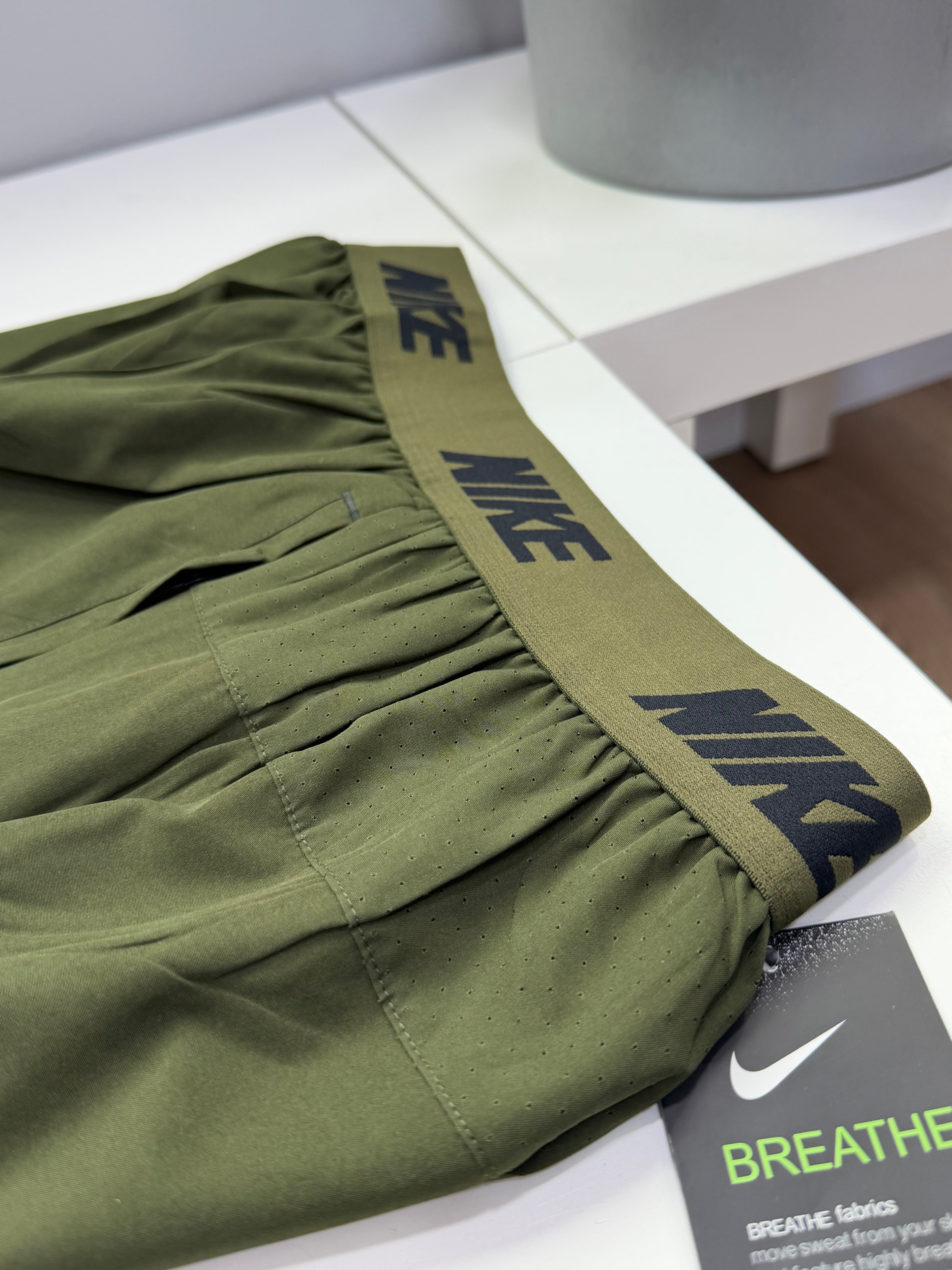 NIKE SHORT LICRA