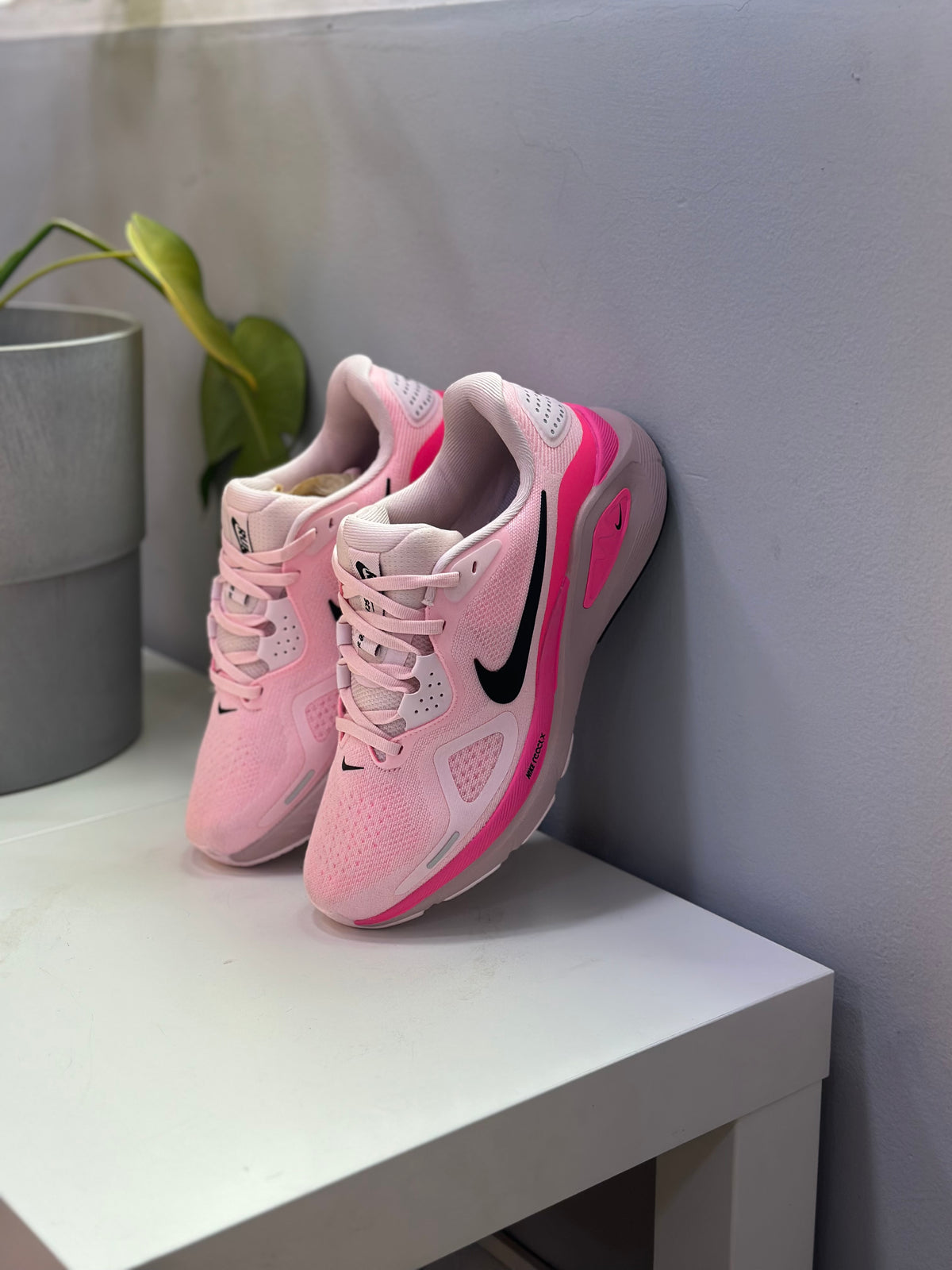 NIKE STRUCTURE