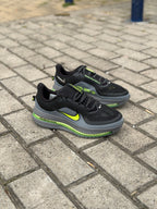 NIKE ZOOM RUN