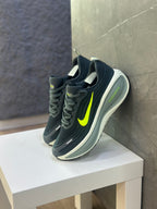 NIKE VOMERO PLUS