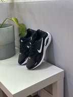 NIKE STRUCTURE