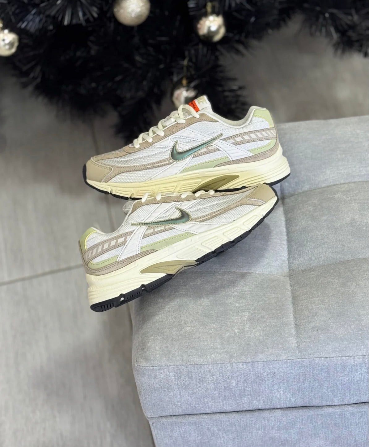 NIKE INITIATOR