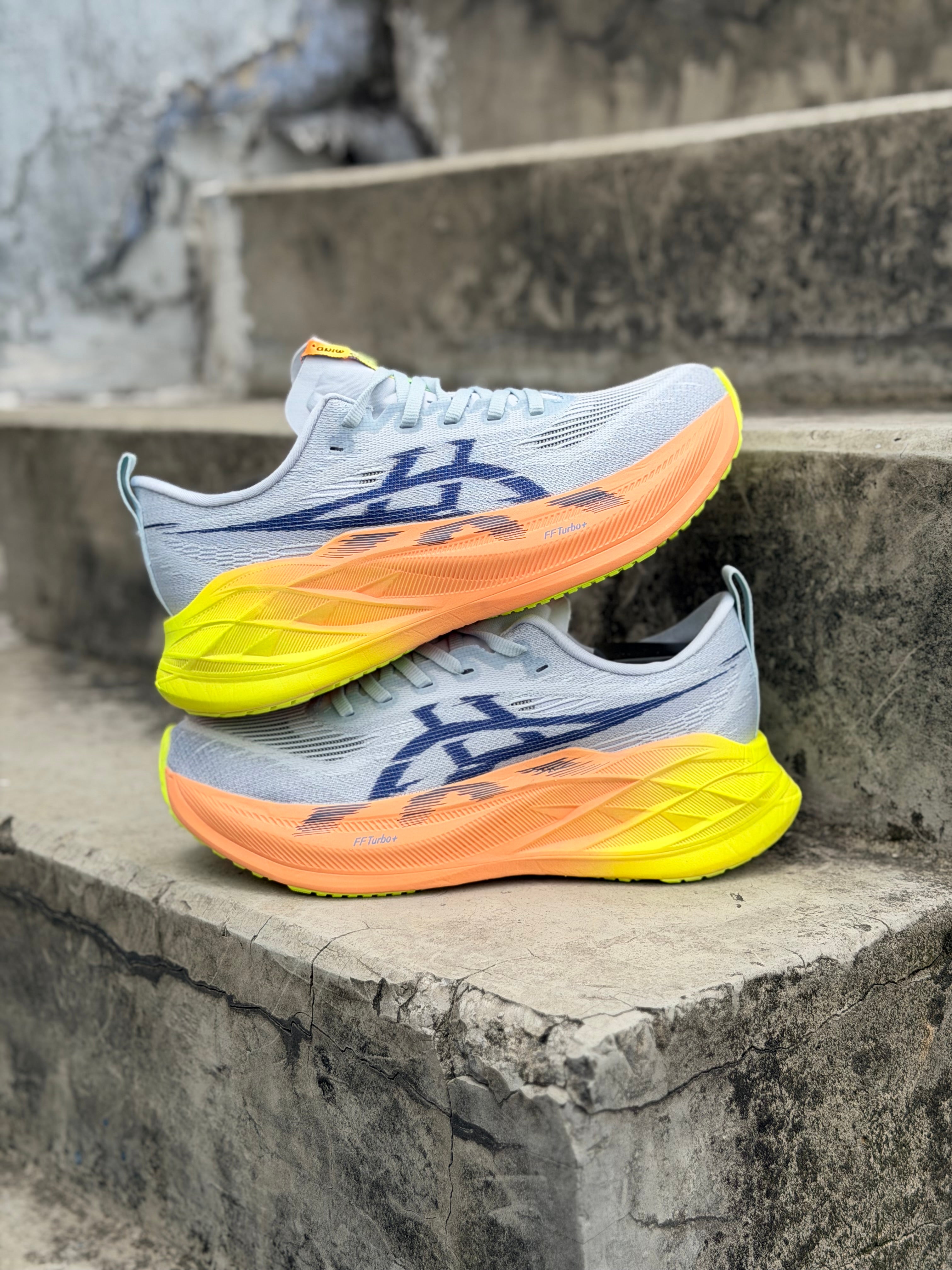 ASICS SUPERBLAST 2