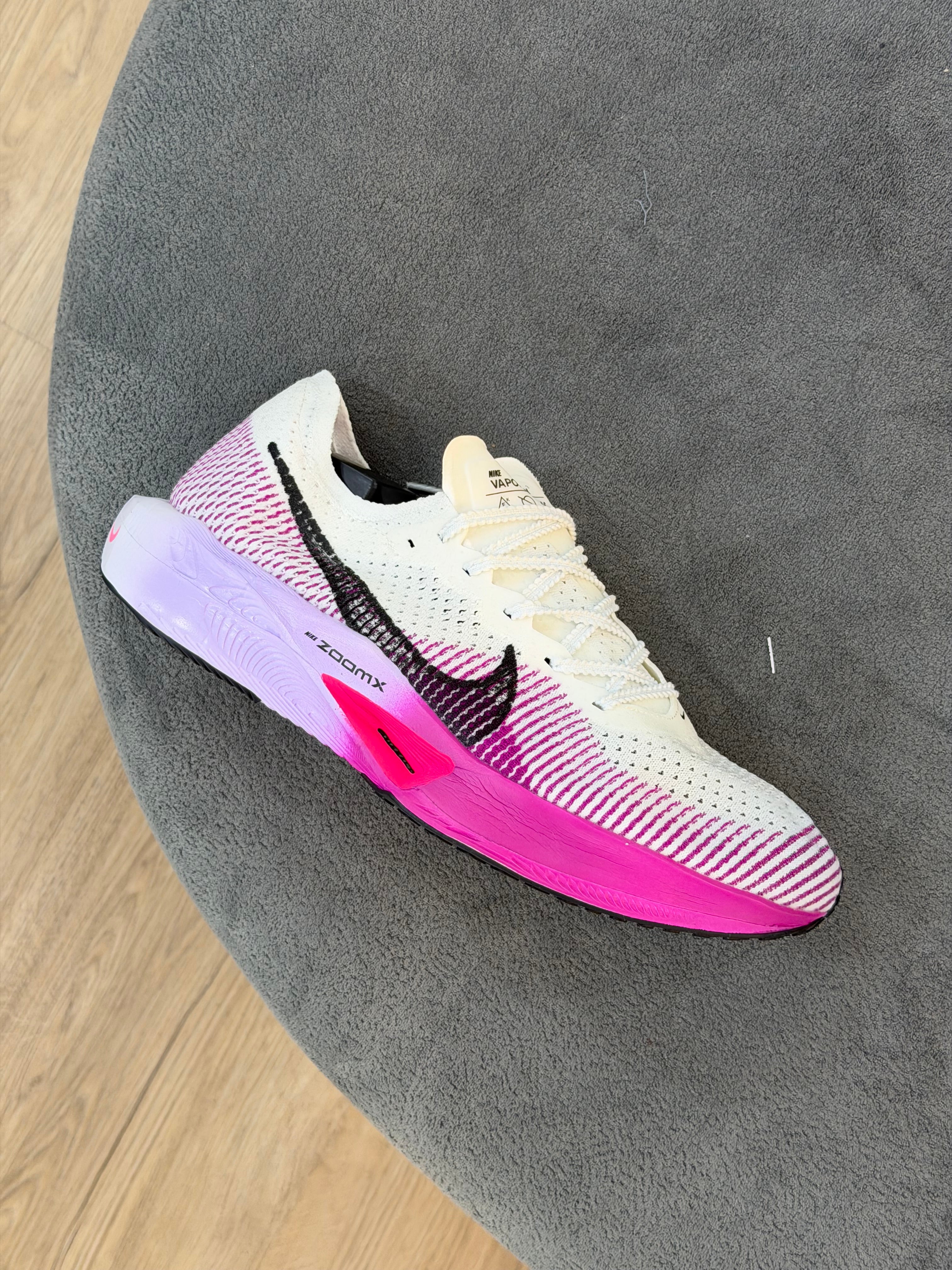 NIKE VAPORFLY