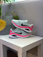 NIKE STRUCTURE