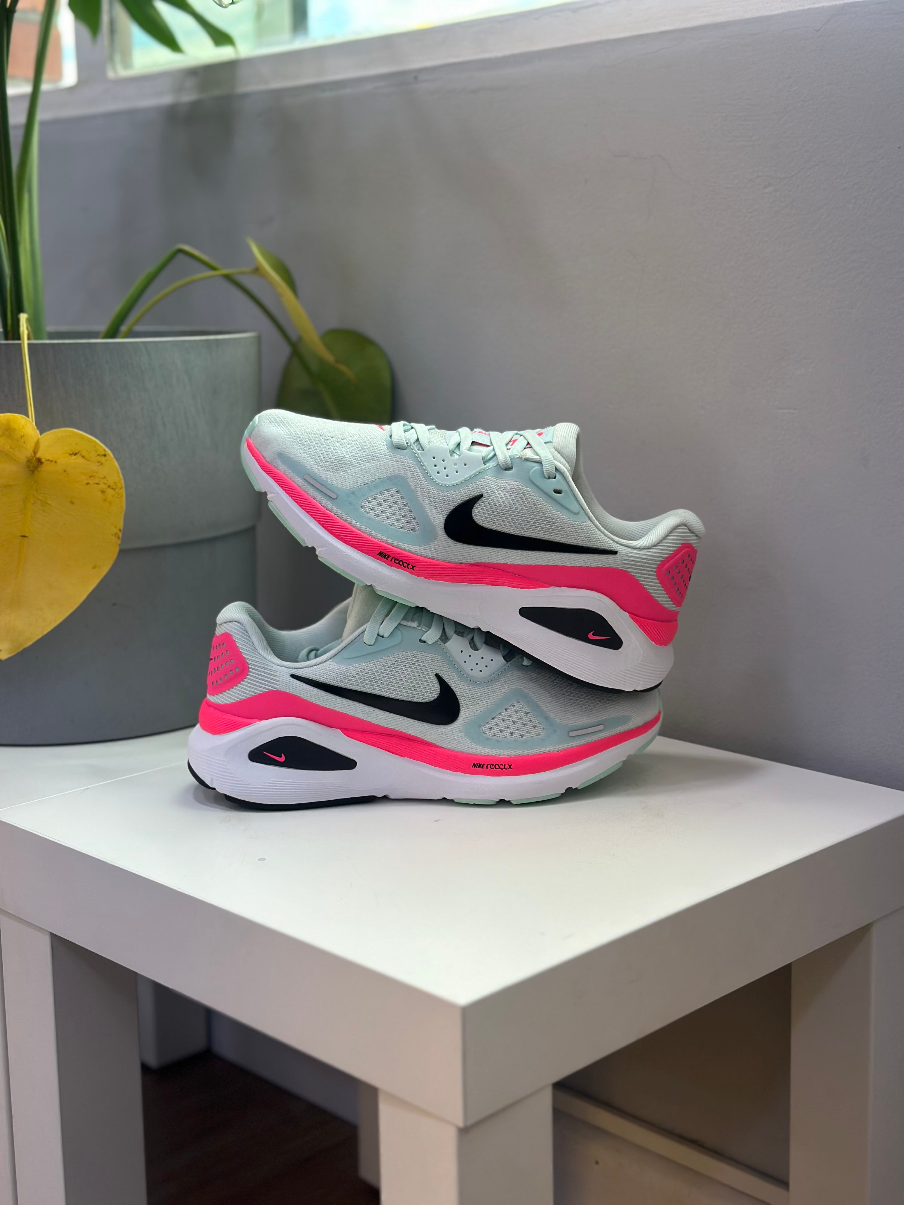 NIKE STRUCTURE