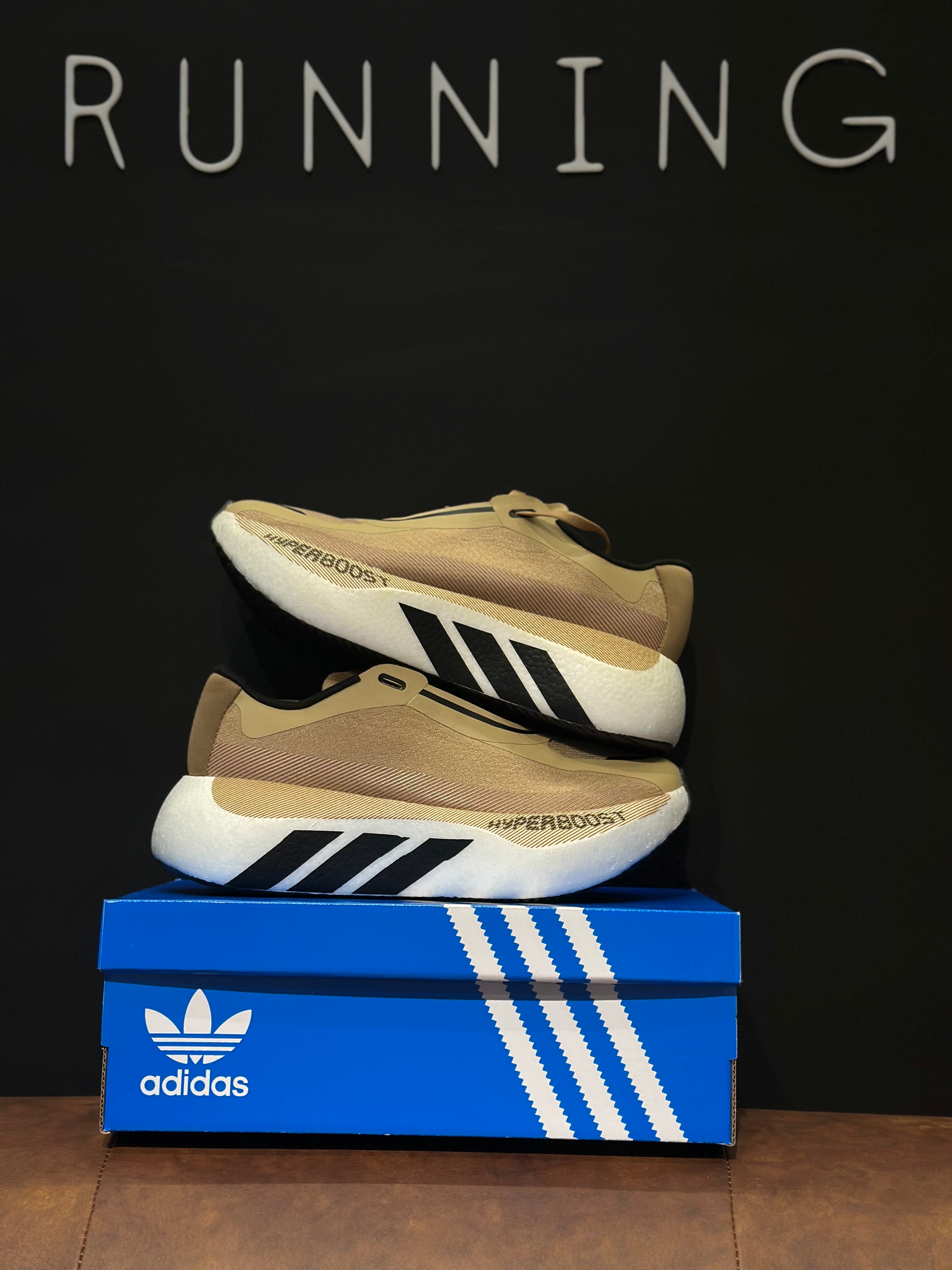 ADIDAS HYPERBOOST