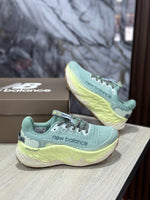 NEW BALANCE FRES FOAM MORE V4