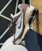 NIKE SHOX