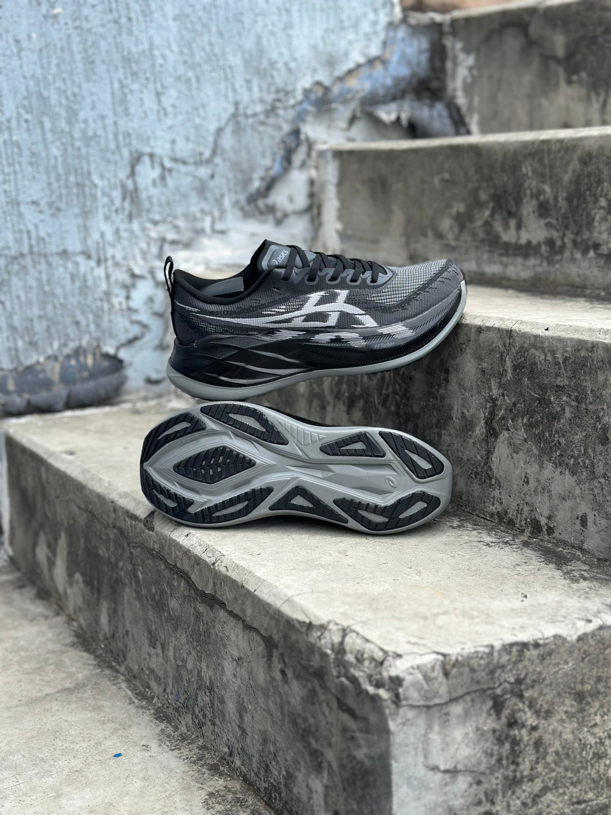 ASICS SUPERBLAST 2