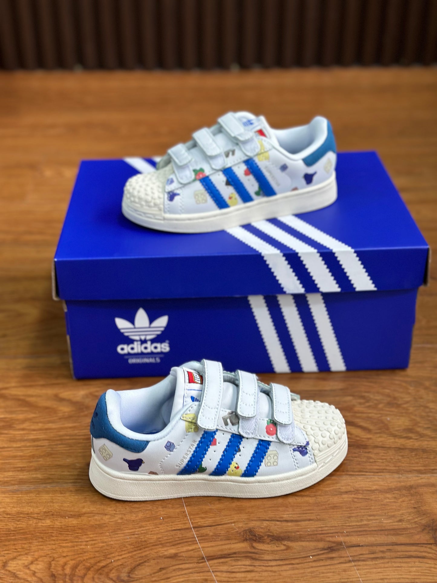 ADIDAS SÚPERSTAR LEGO