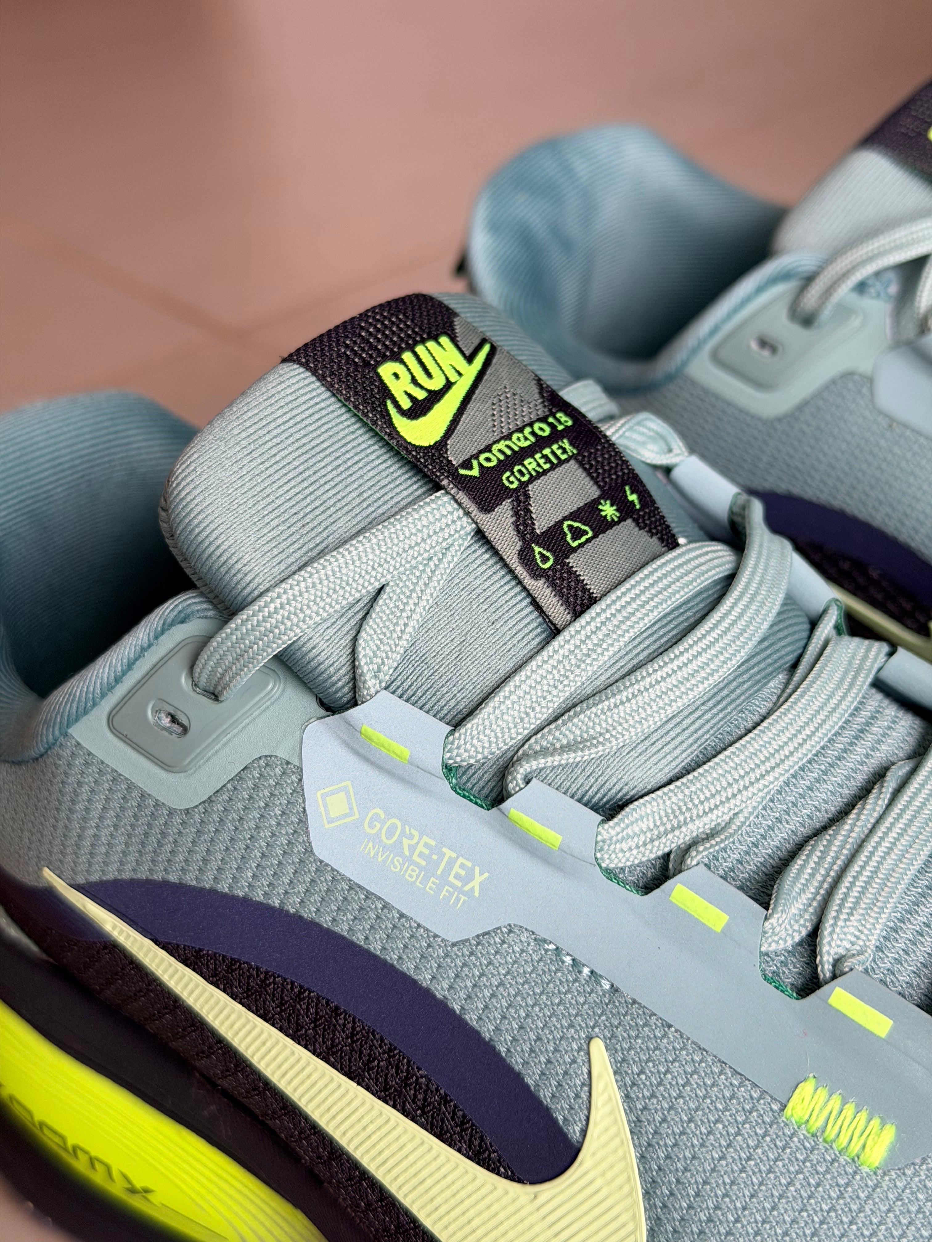 VOMERO 18 GORETEX