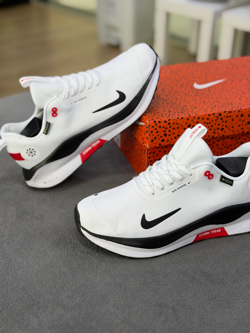 NIKE REACTX