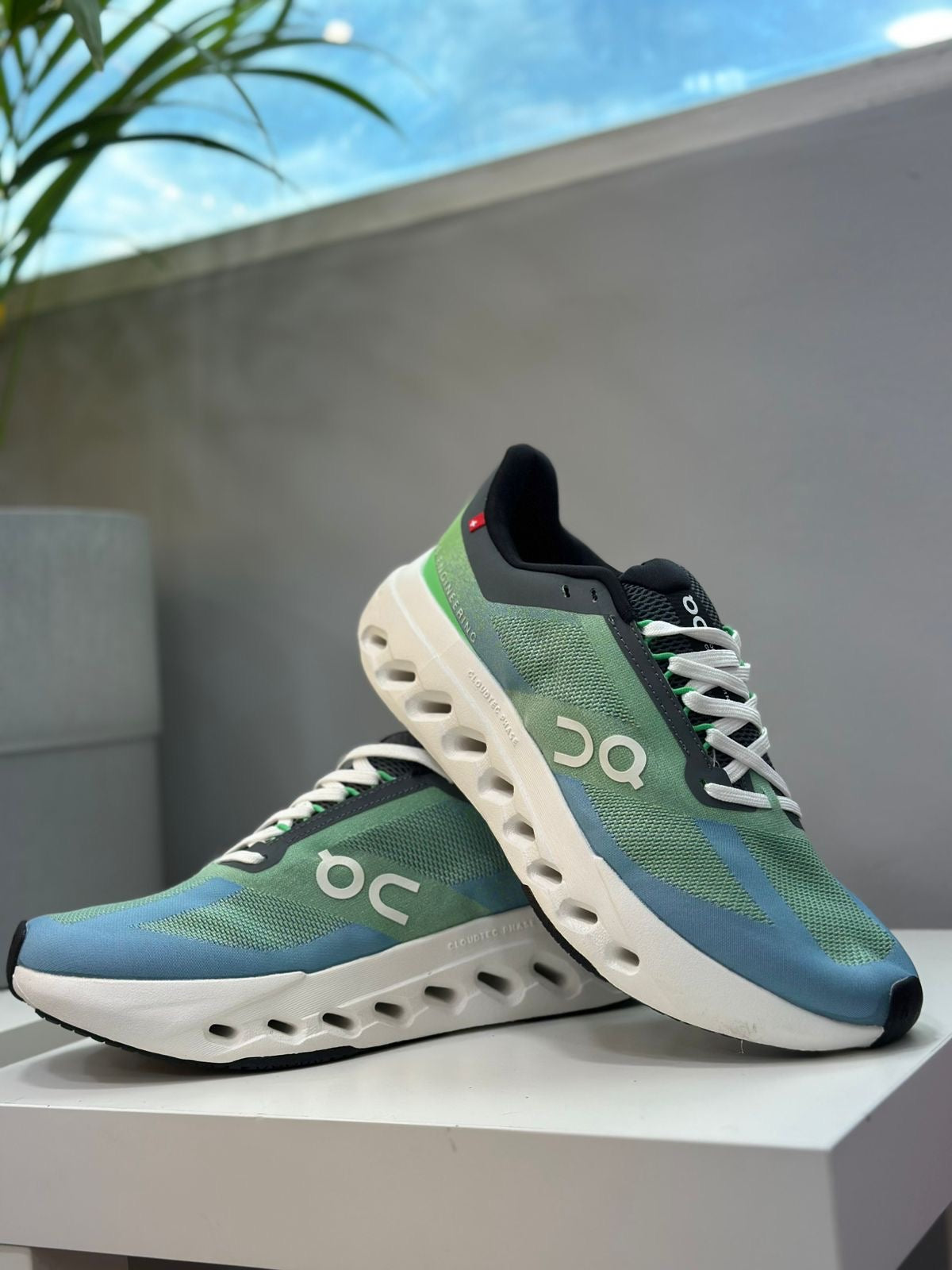 ON CLOUD SURFER NEXT