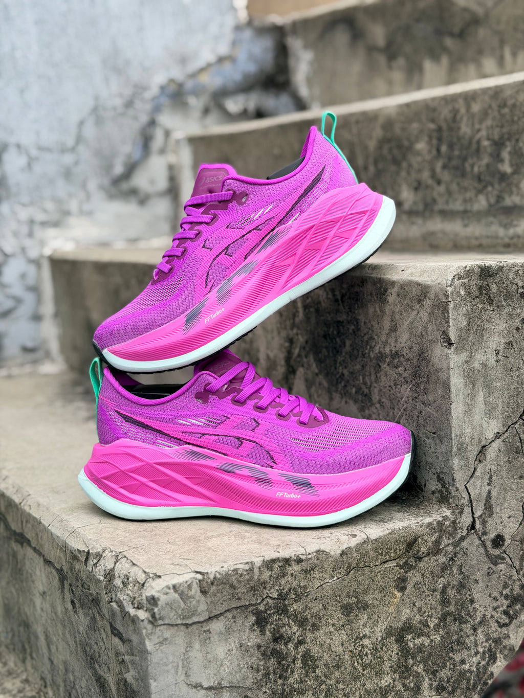 ASICS SUPERBLAST 2