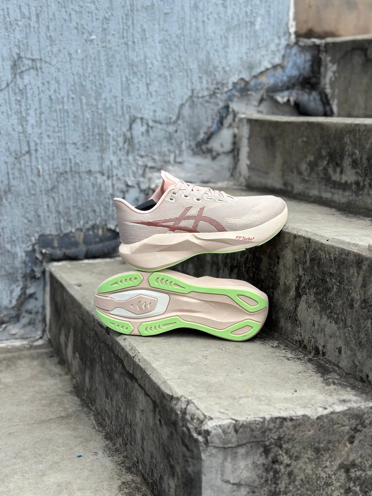ASICS NOVABLAST 5