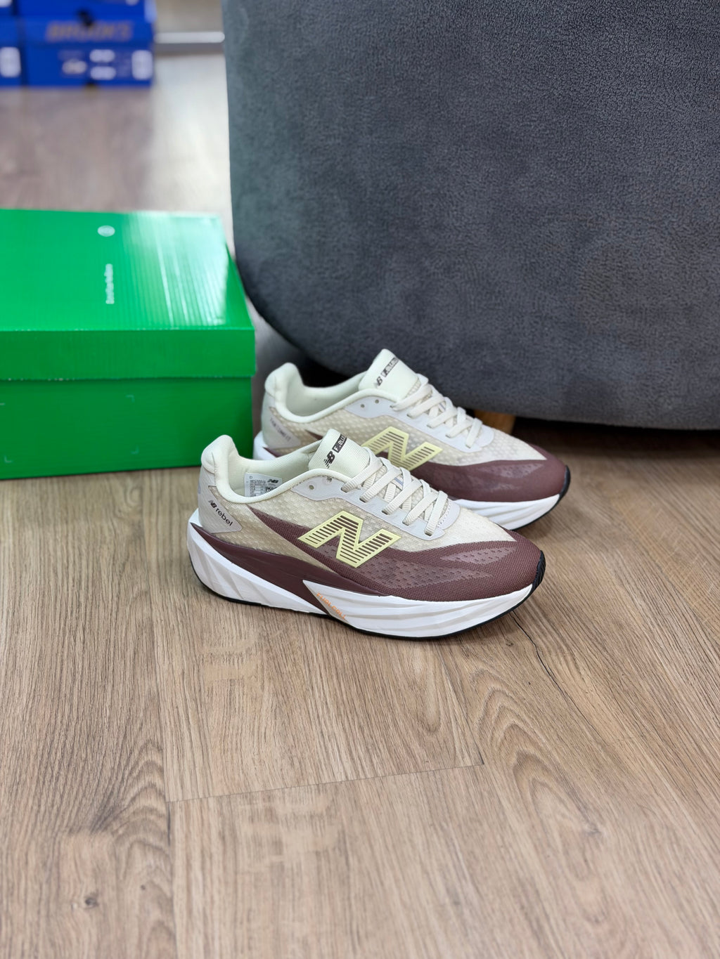 NEW BALANCE REBEL