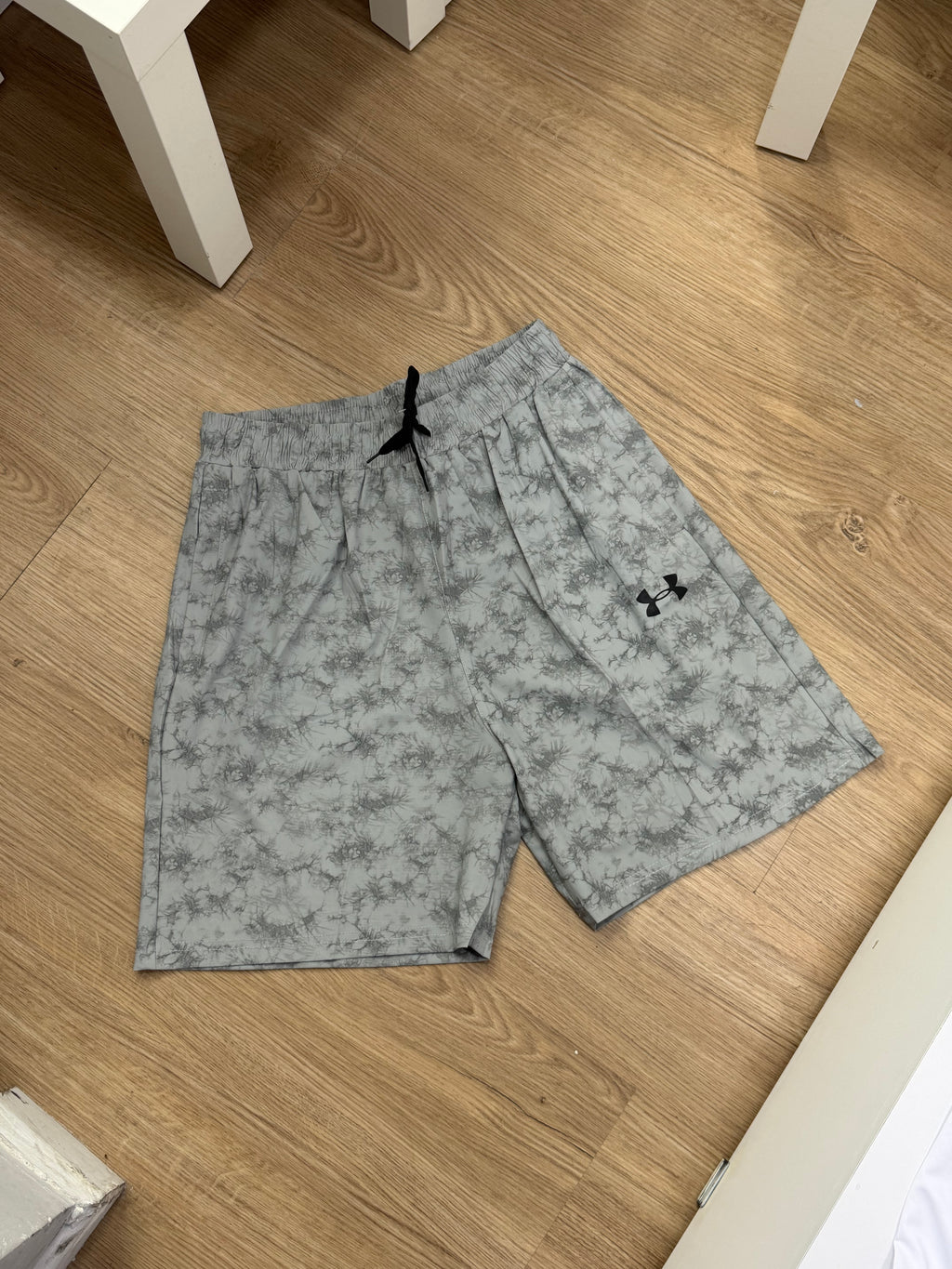 UNDER ARMOUR SHORT