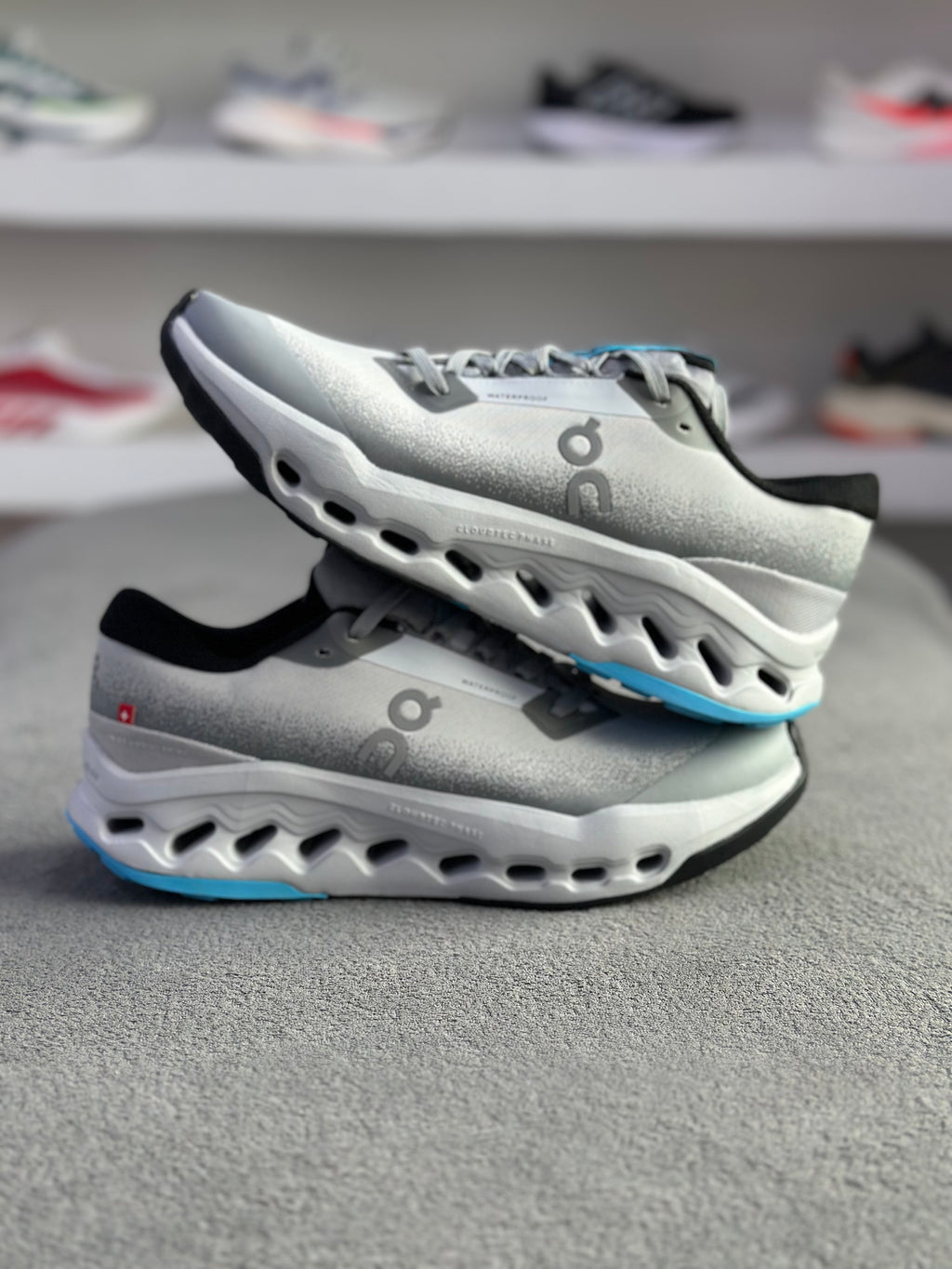 ON CLOUD WATERPROOF