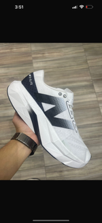 NEW BALANCE ELITE V4