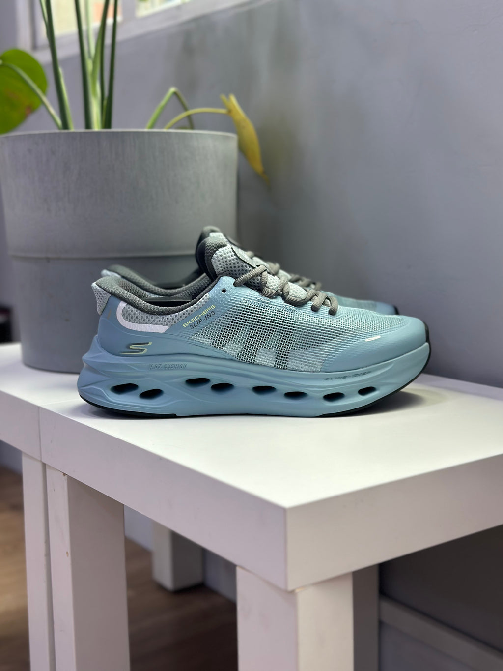 SKECHERS SLIP-INS MAX