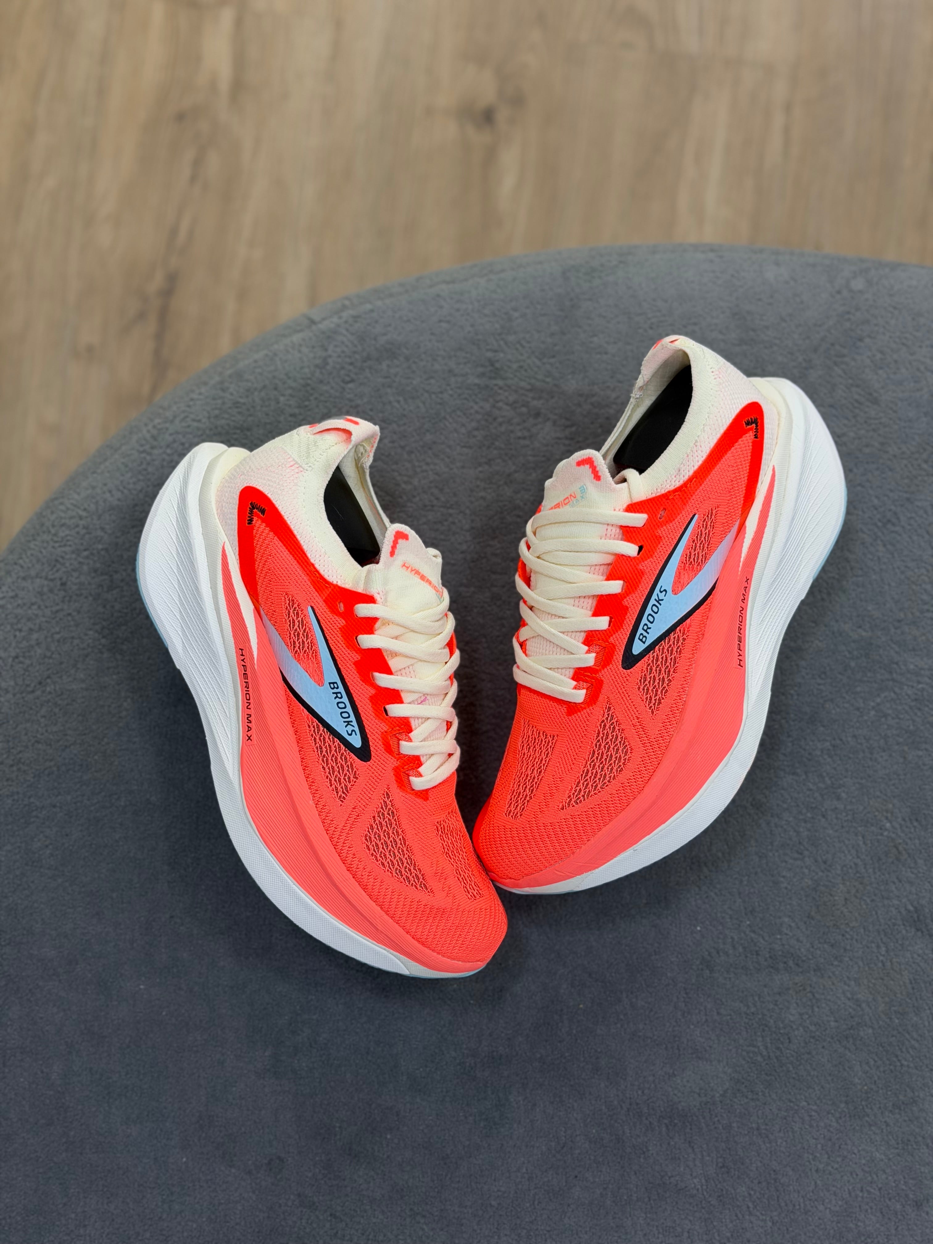 BROOKS HYPERION