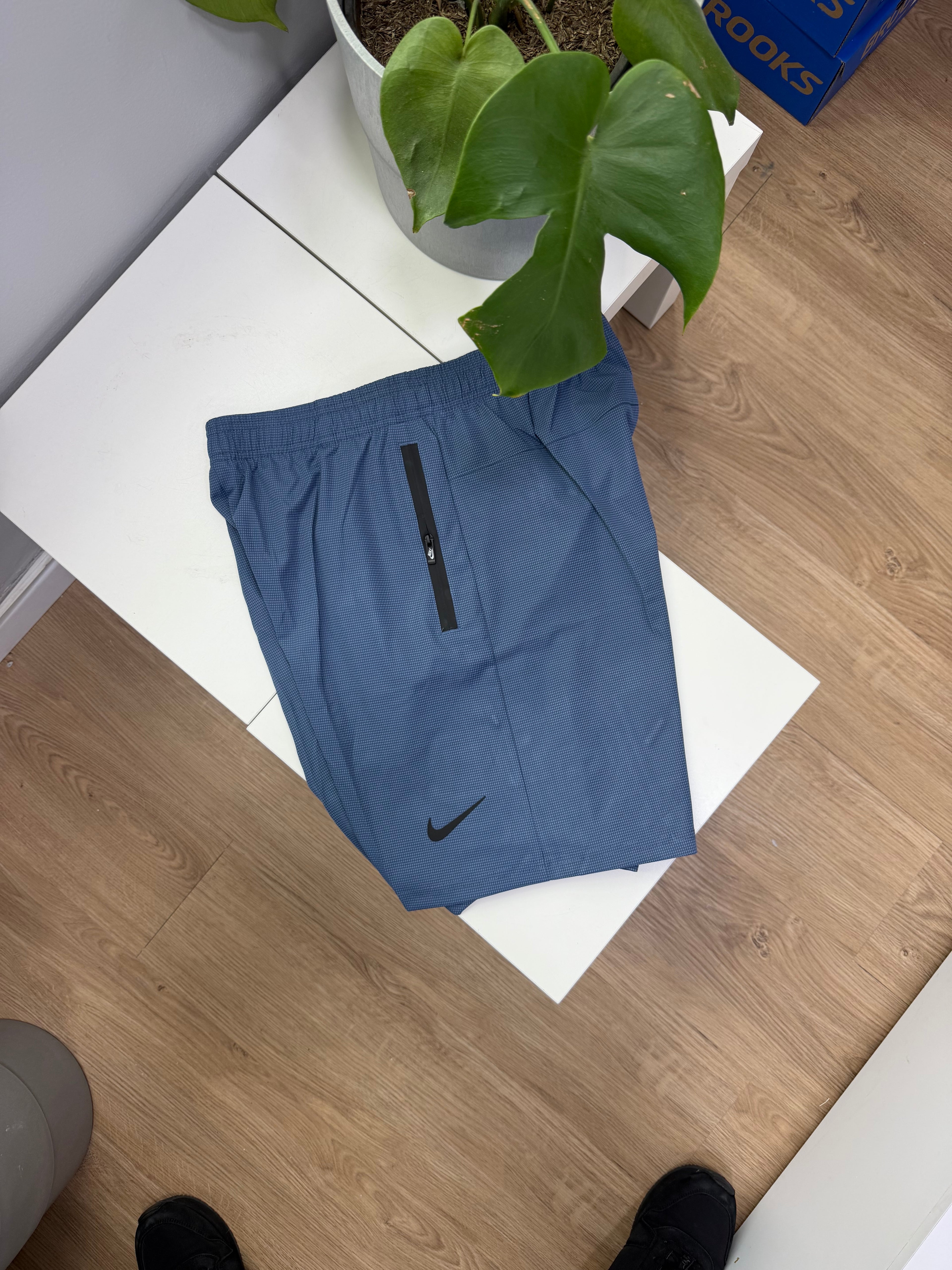 NIKE SHORT SIN LICRA