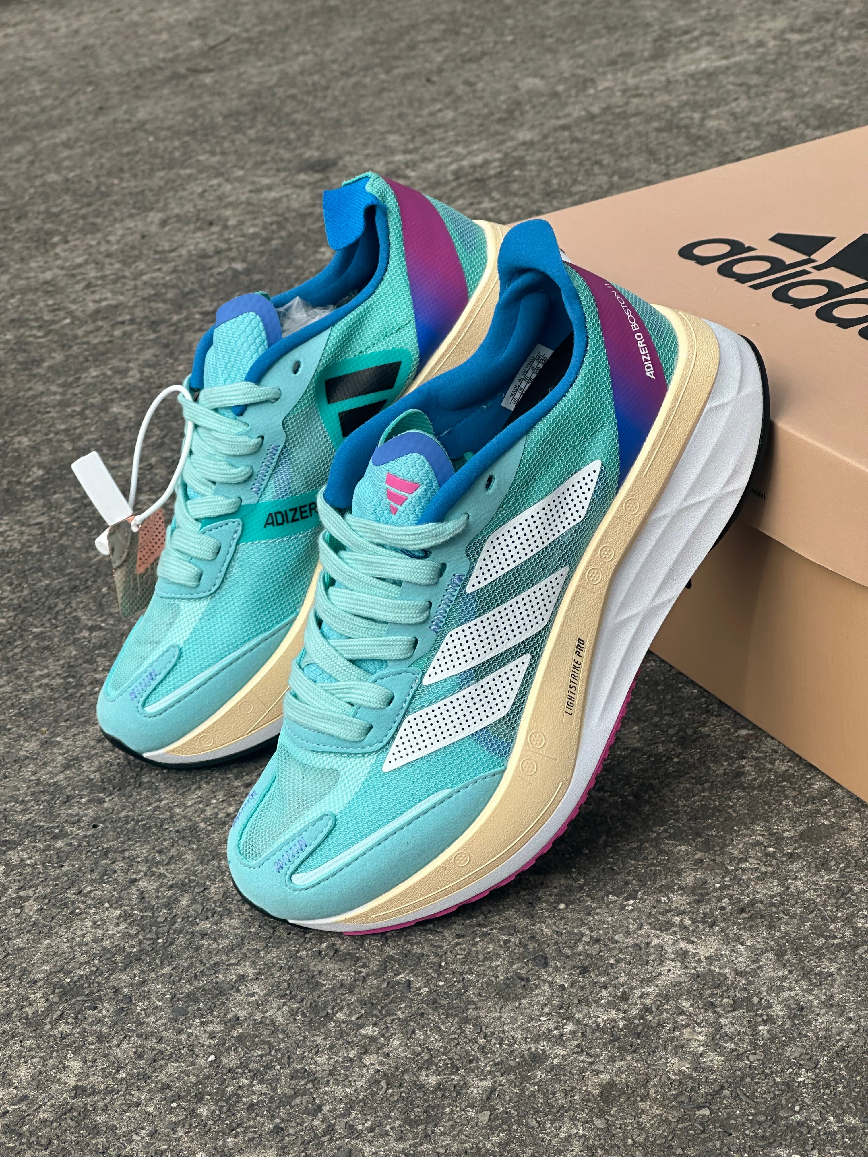 ADIZERO BOSTON 11