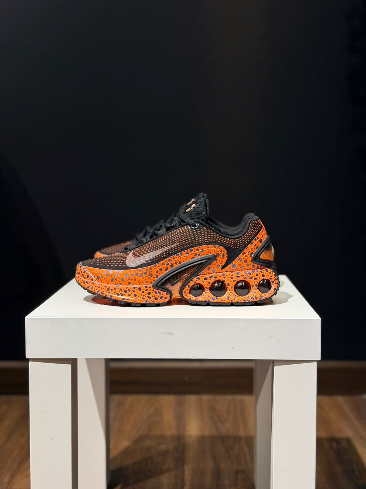 NIKE DN