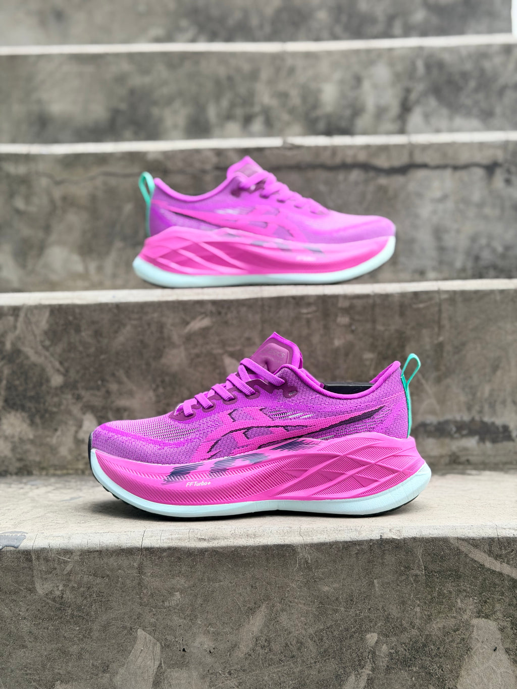 ASICS SUPERBLAST 2