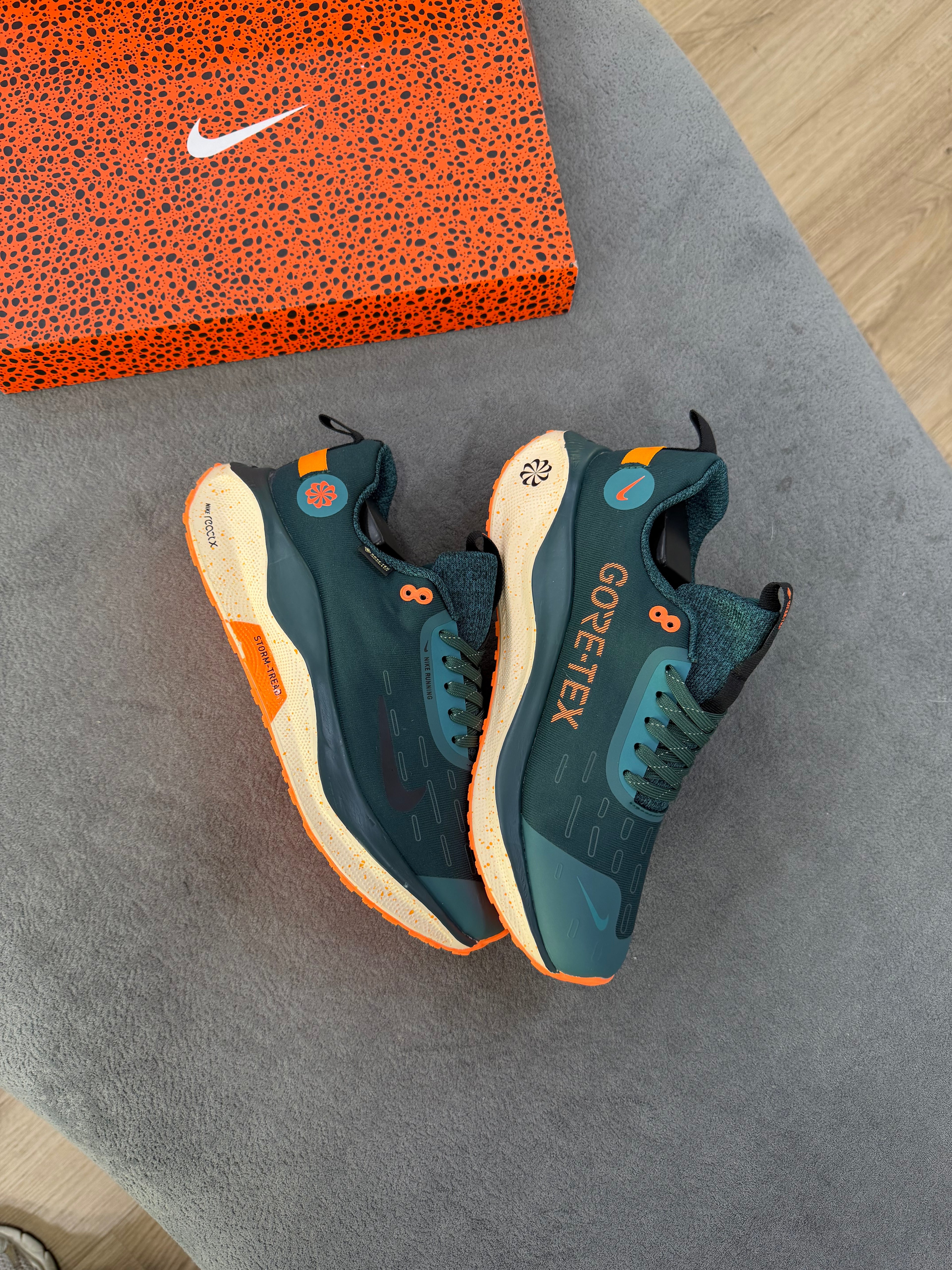 NIKE REACTX