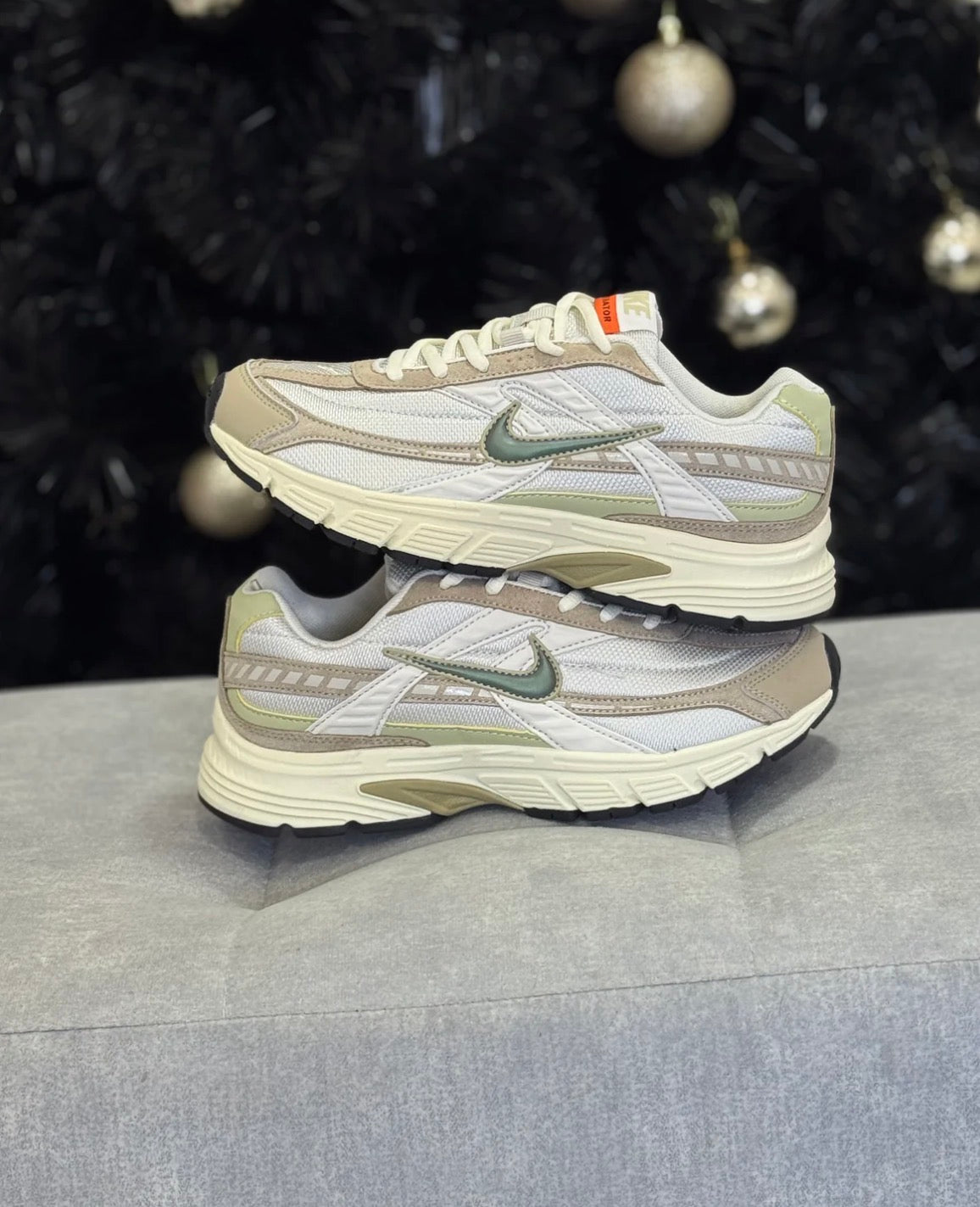 NIKE INITIATOR