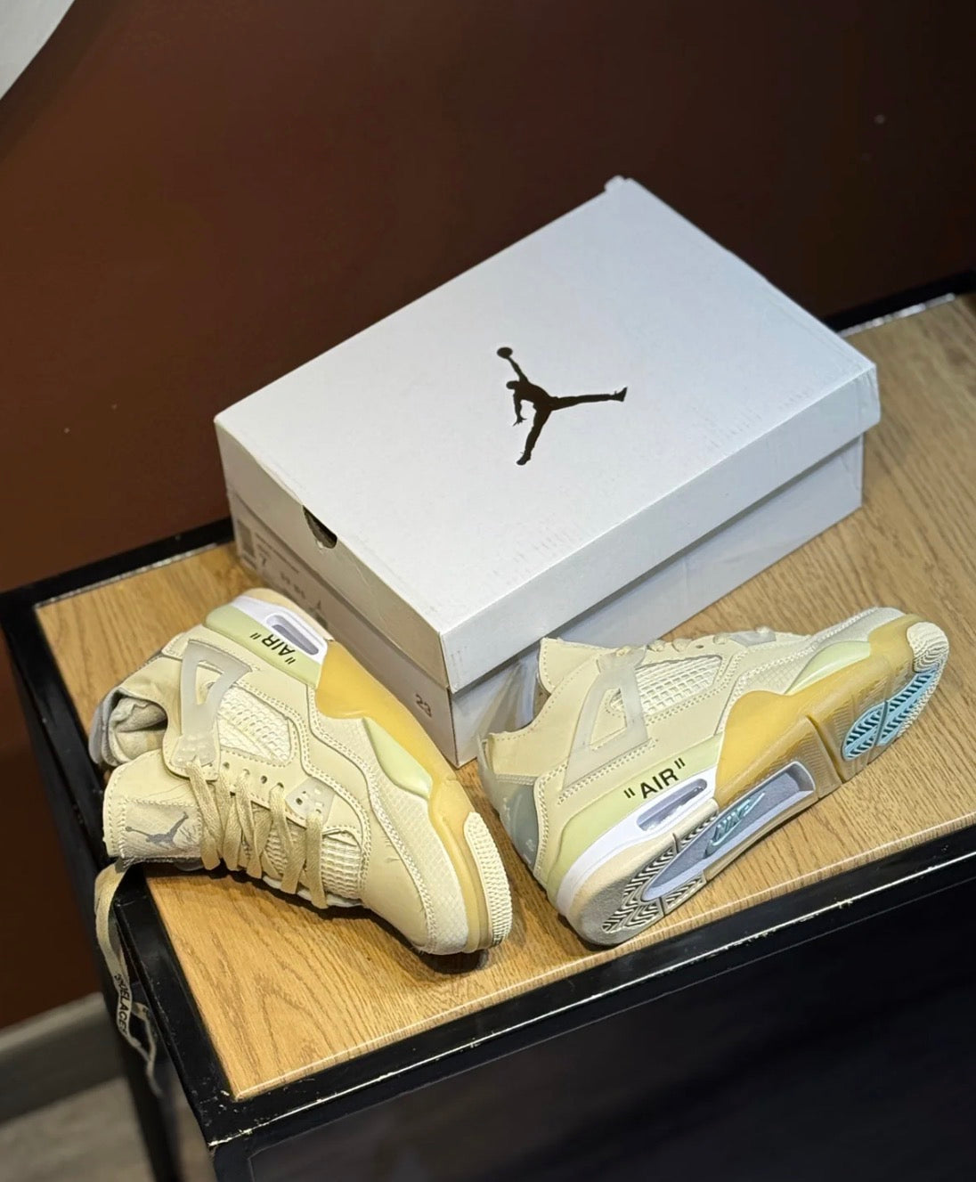 JORDAN RETRO 4