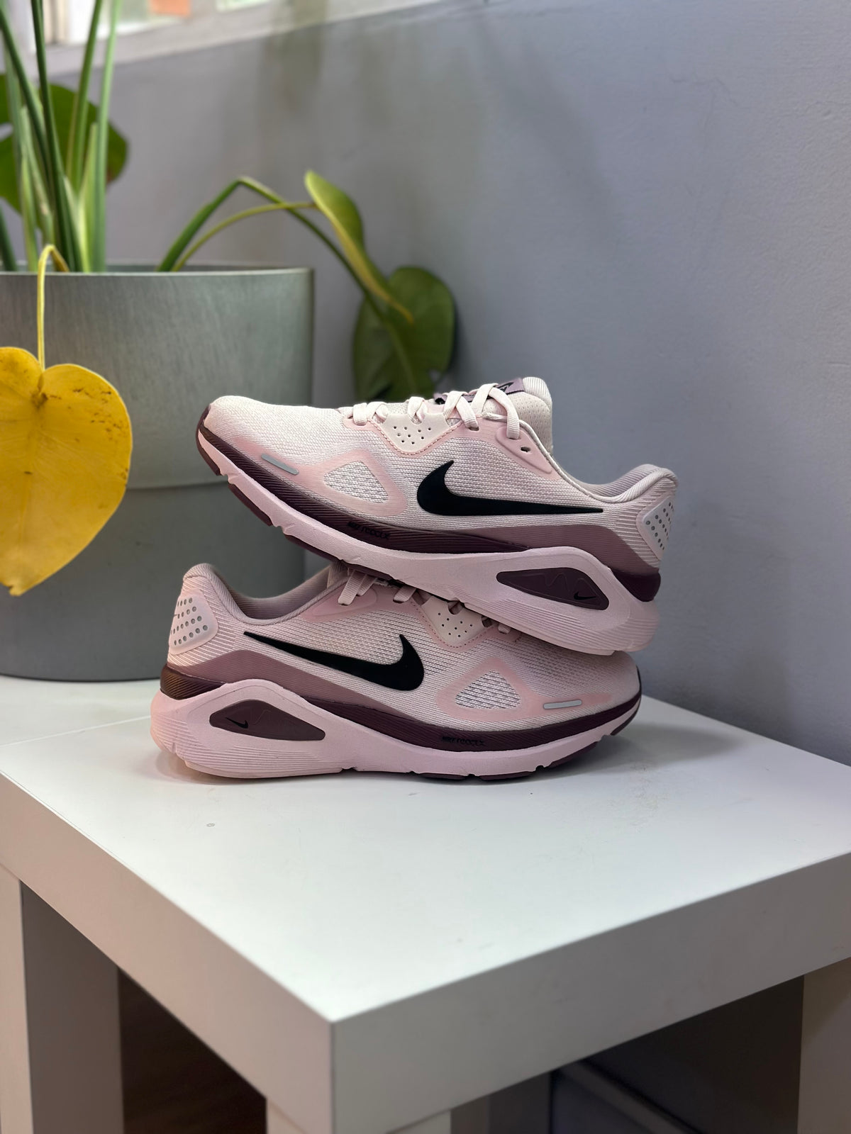NIKE STRUCTURE