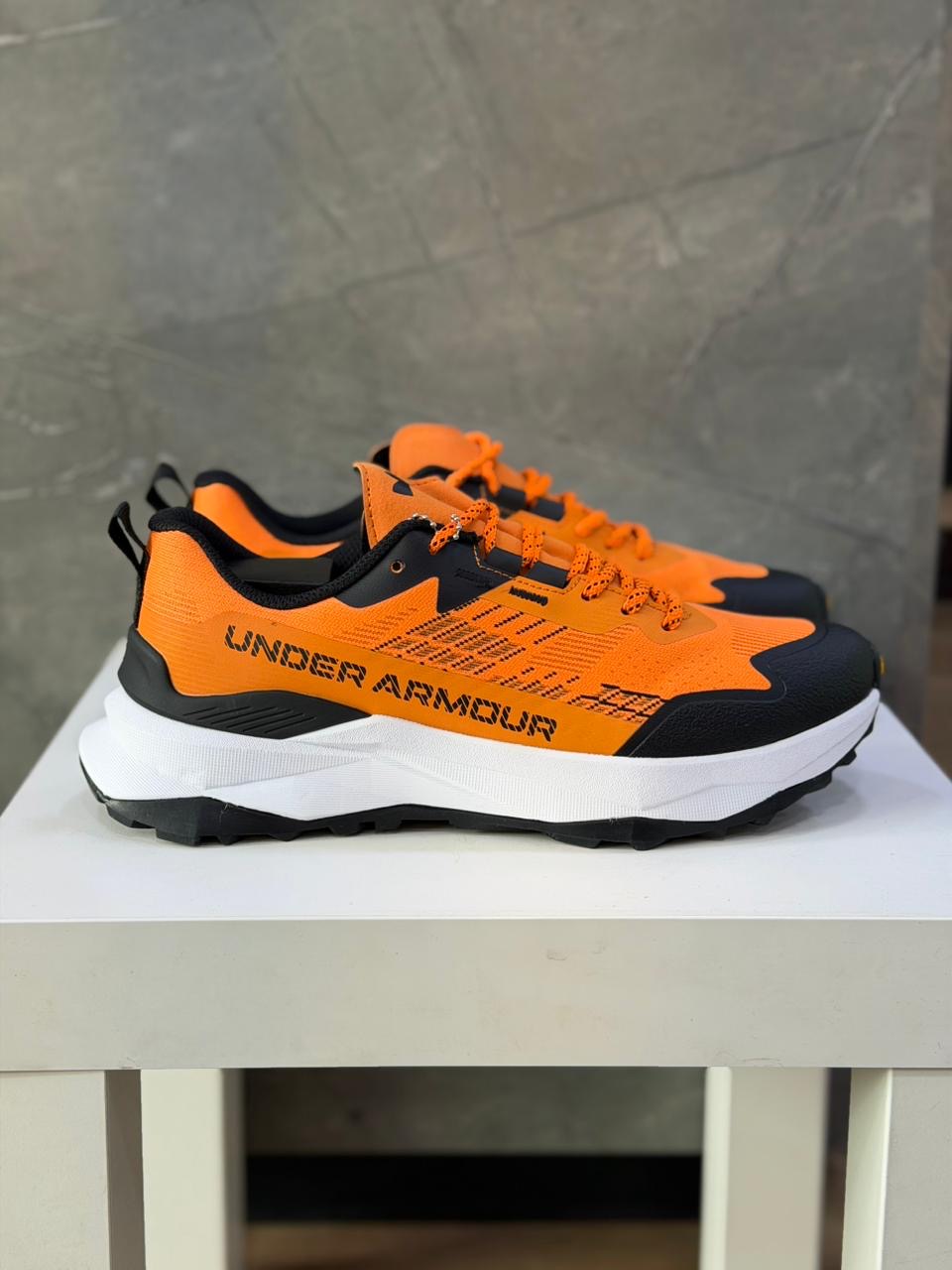 UNDER ARMOR