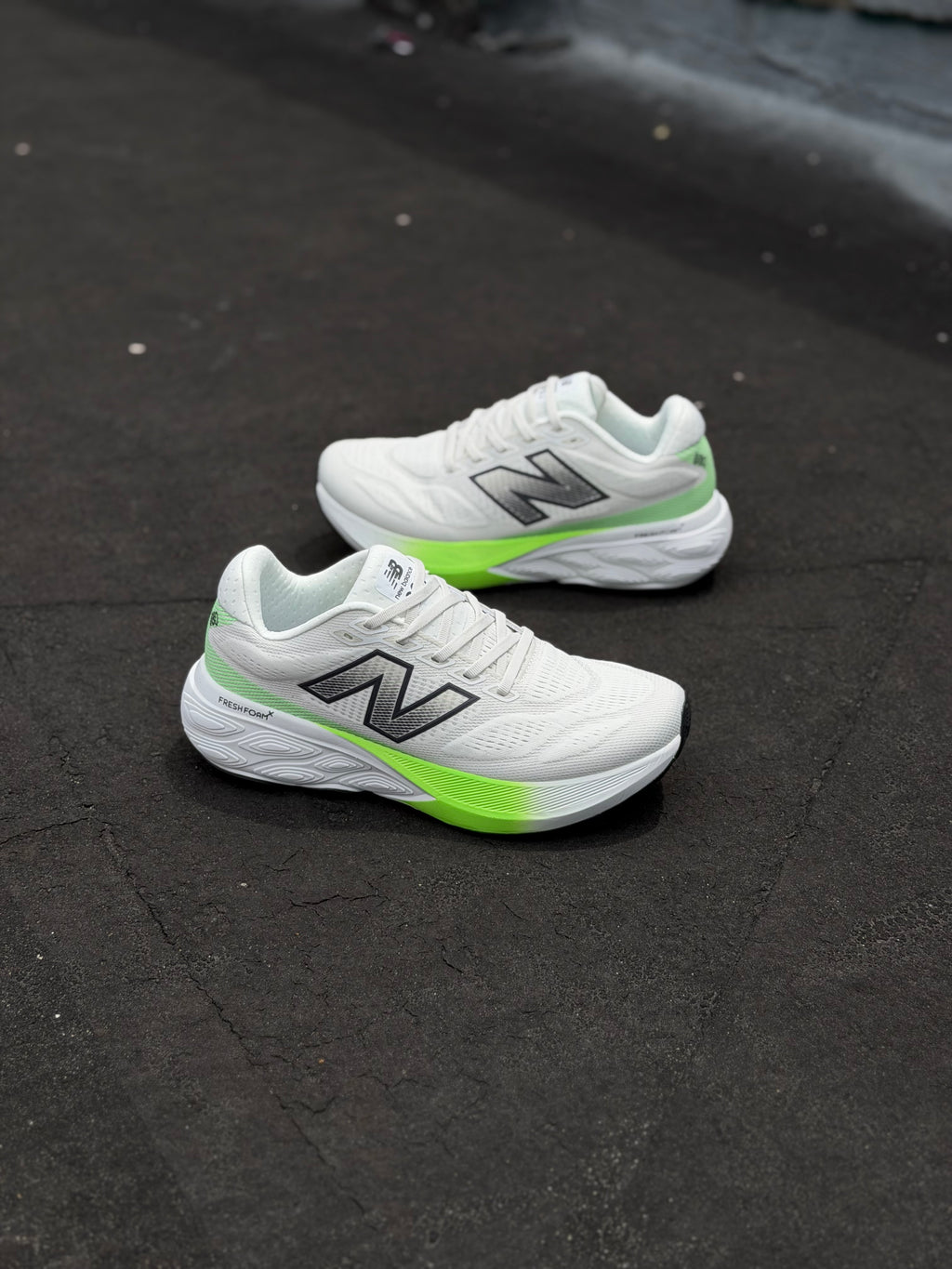 NEW BALANCE 880